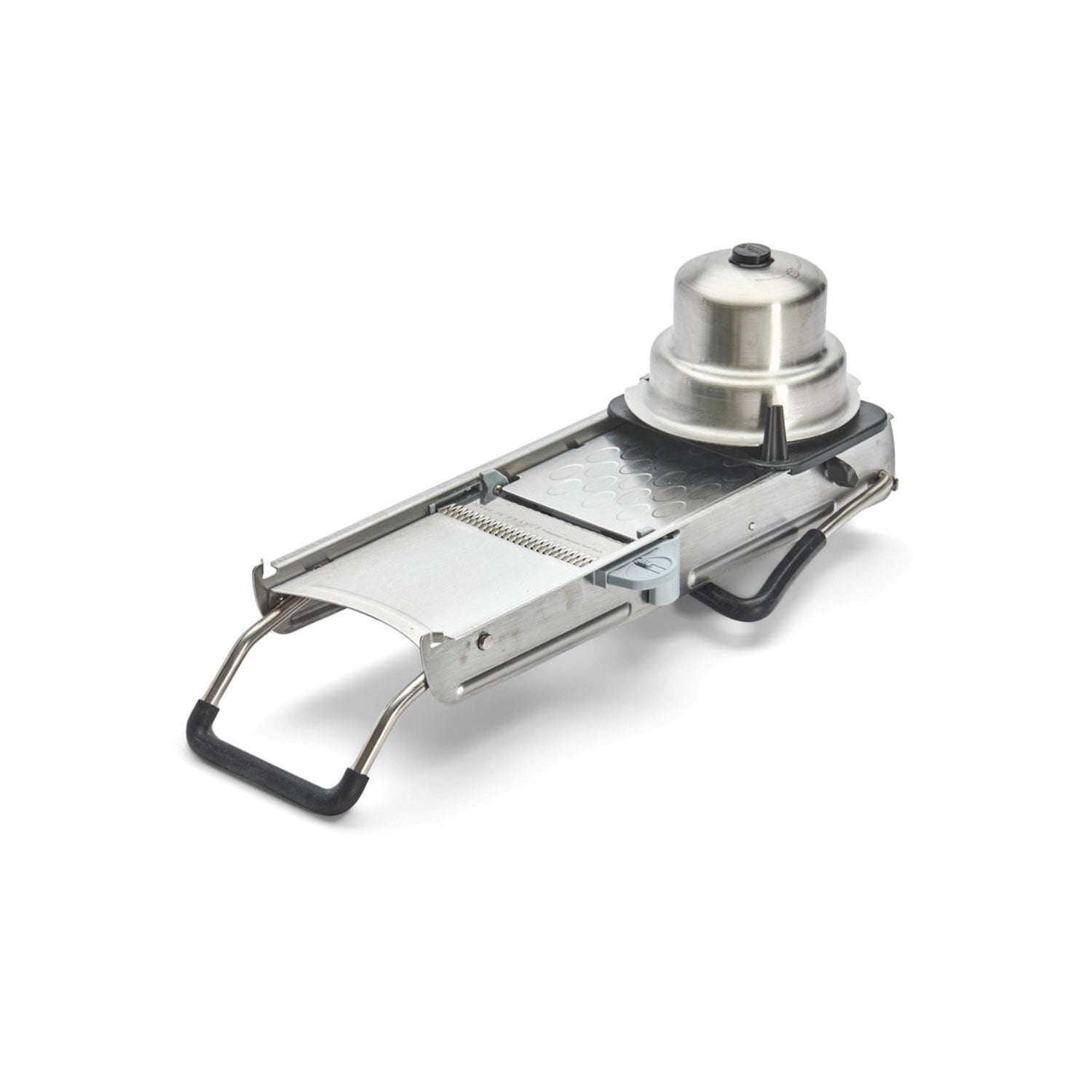 Die Mandoline Ultra Revolution von de Buyer bietet präzise Schneidetechniken mit 3 Juliennes Klingen für müheloses Zubereiten von Obst und Gemüse.