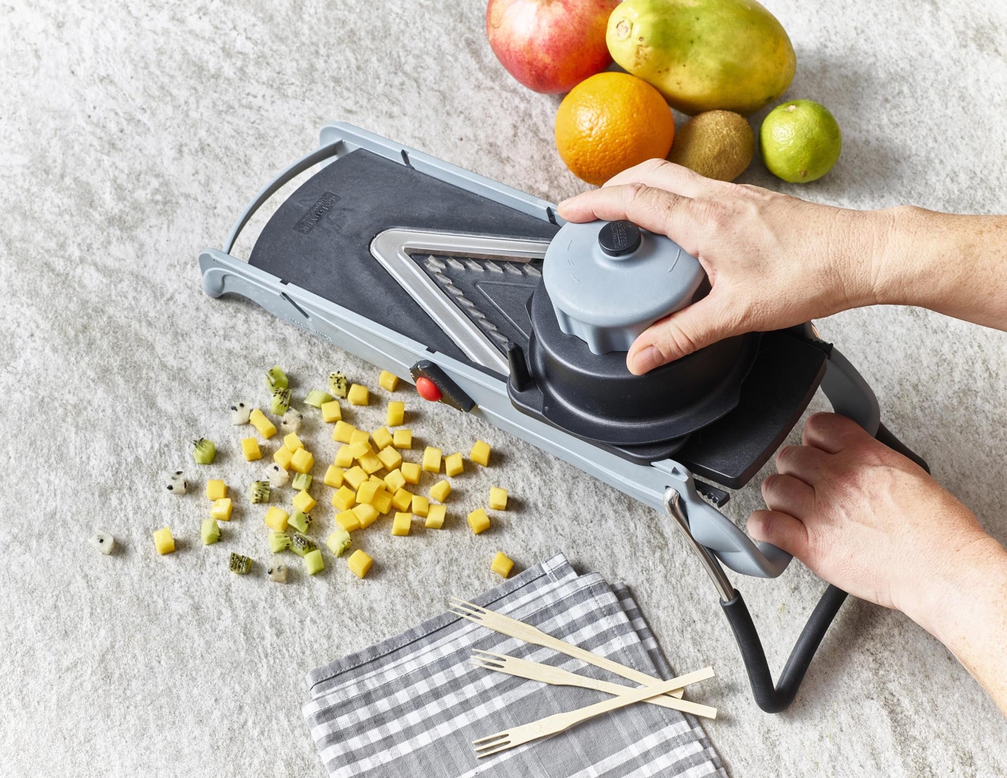 de Buyer Viper Mandoline: Perfekte Julienne-Schnitte in 4 & 10mm.