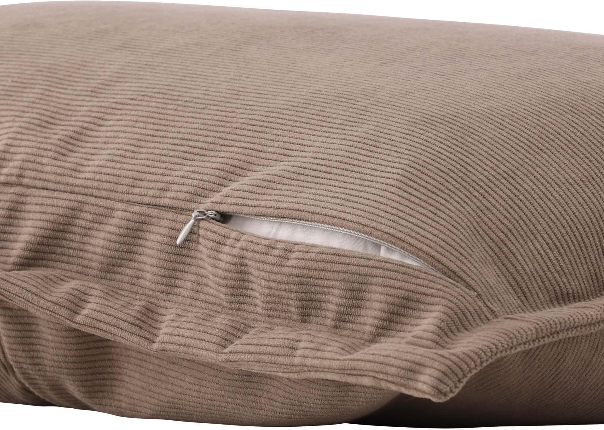 Lykke Kissenbezug: Nostalgischer Samt in Beige, pflegeleicht, harmonisch, für gemütliche Akzente im Wohn- und Schlafzimmer.