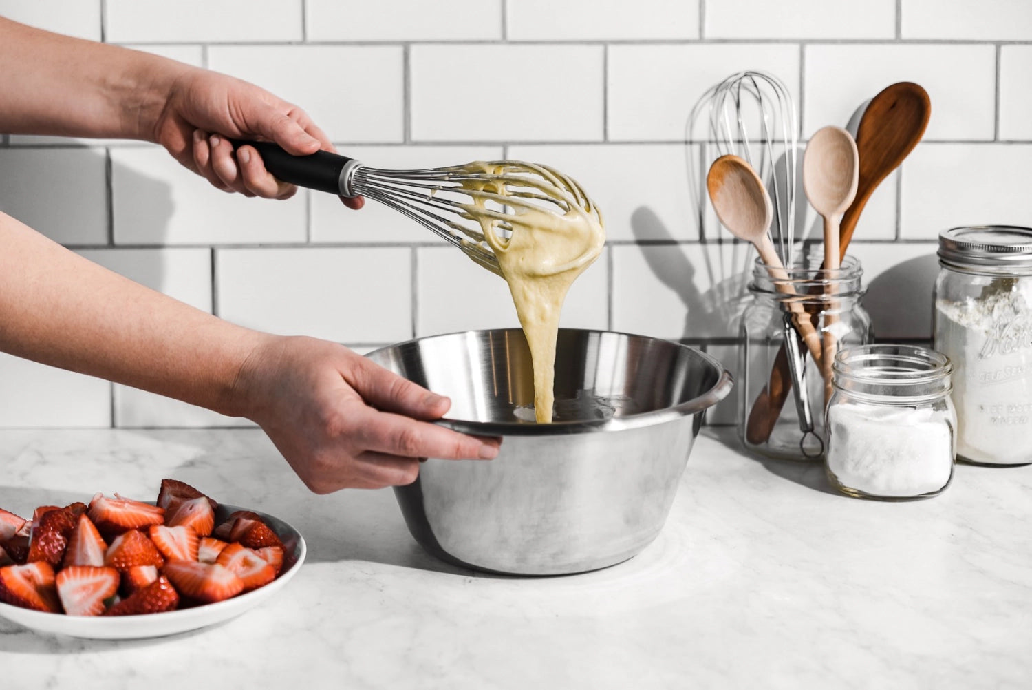 Entdecken Sie die konische Küchenschüssel Ø24cm von de Buyer, aus langlebigem Edelstahl mit 3,5l Fassungsvermögen – ideal für alle Küchenprojekte.