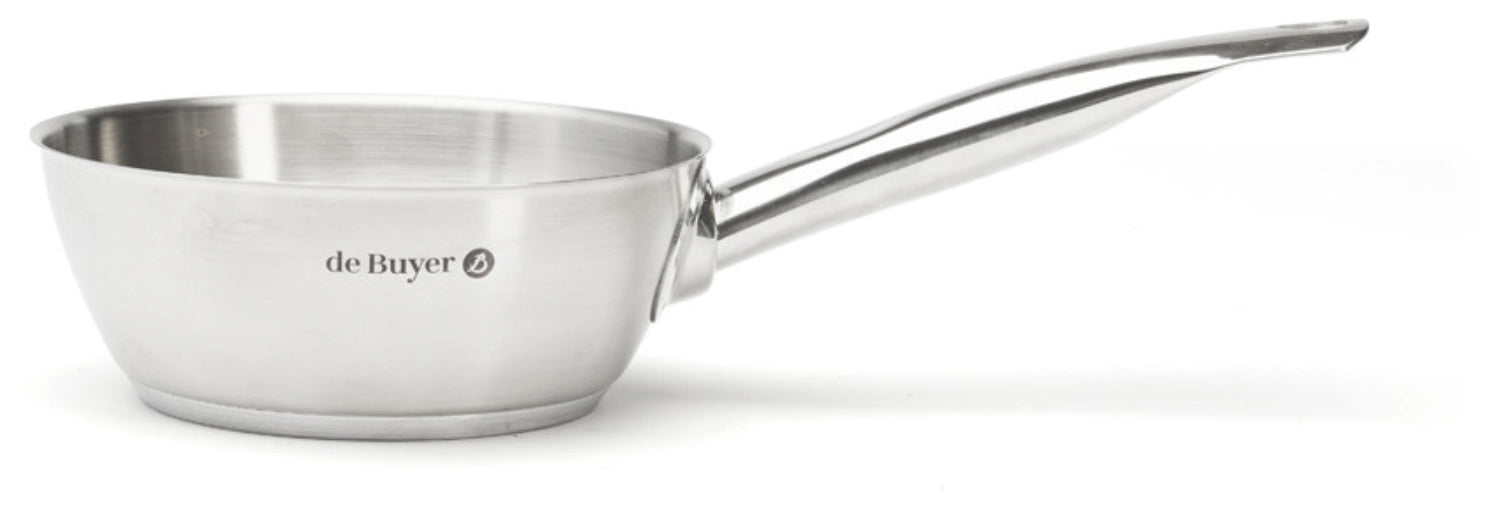 Elegante konische Sauteuse D16cm aus hochwertigem Edelstahl, ideal für Induktionsherde, von de Buyer für präzises Kochen.