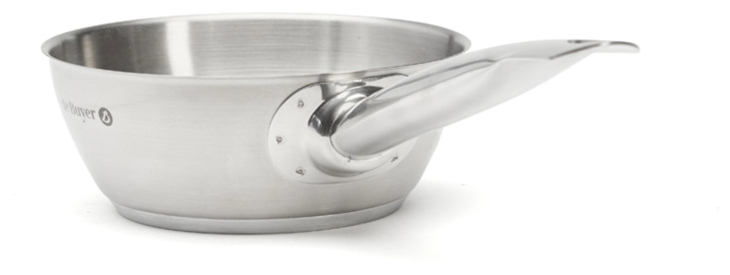 Elegante konische Sauteuse D16cm aus robustem Edelstahl, speziell für Induktionsherde entwickelt – ideal für kreative Kochideen.