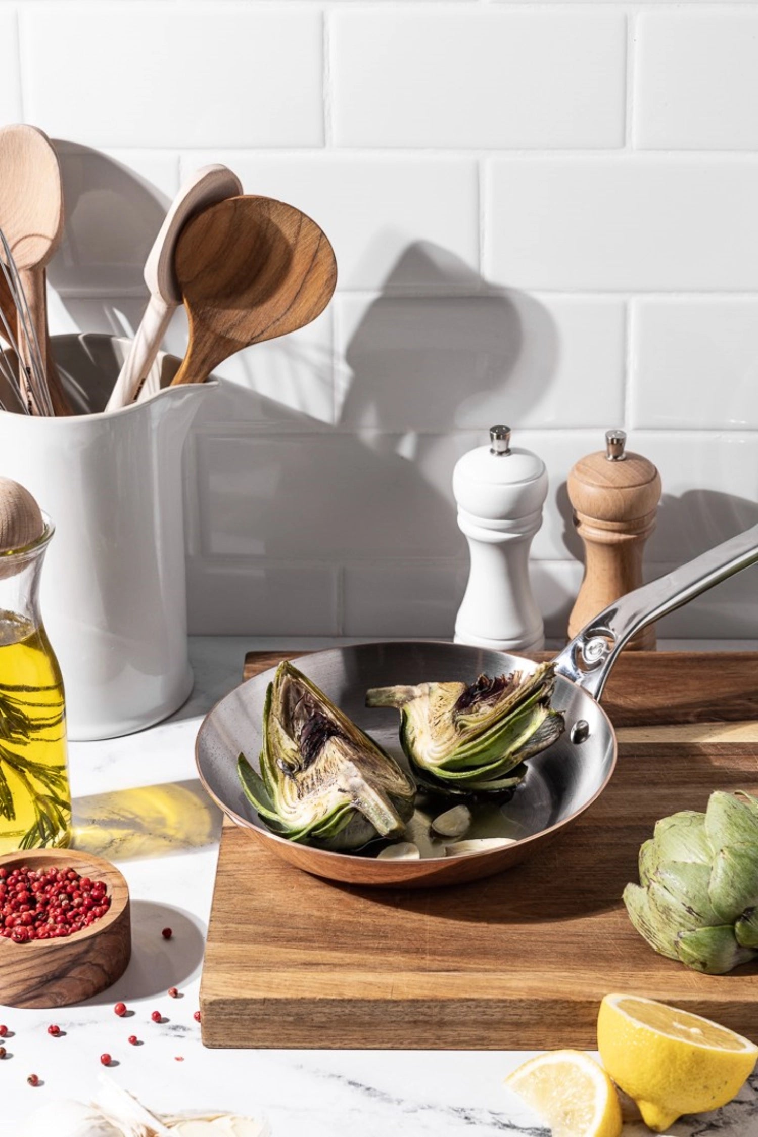 Entdecken Sie die PRIMA MATERA Bratpfanne von de Buyer: Ø24cm, aus Kupfer und Edelstahl, für gleichmäßige Wärmeverteilung und müheloses Kochen.