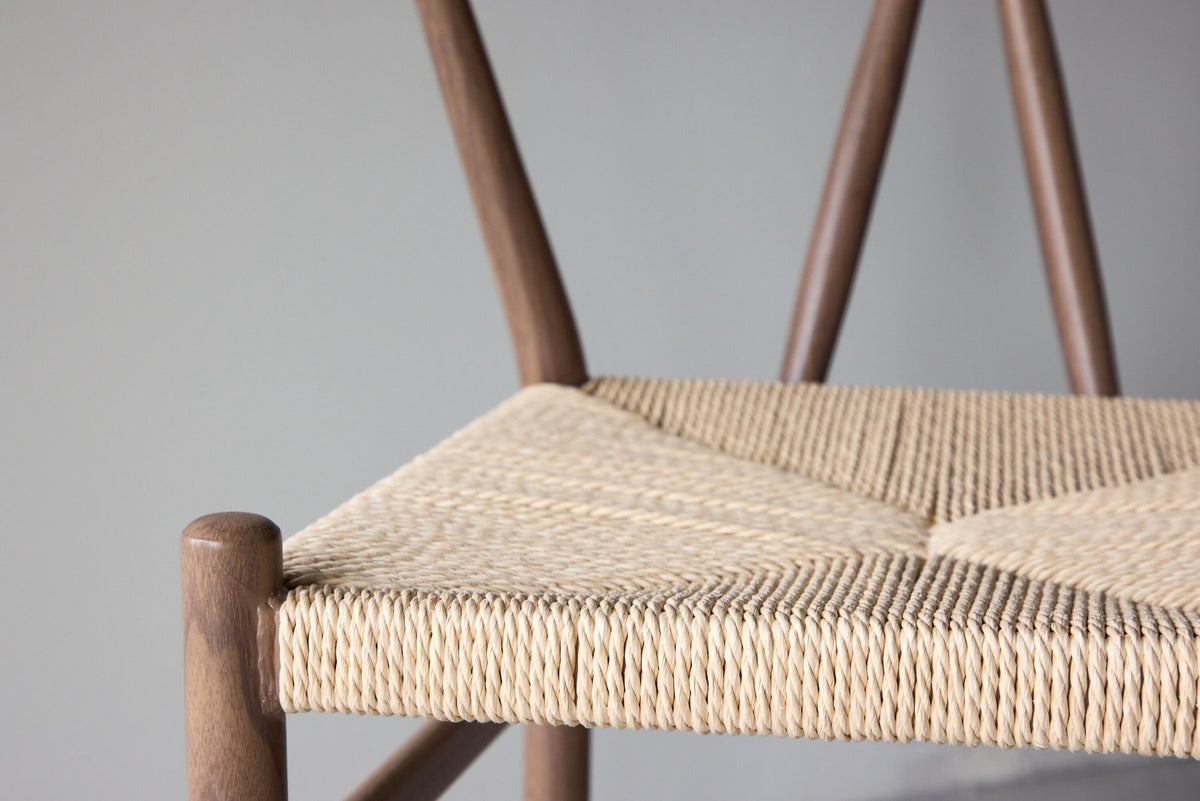 Esszimmerstuhl Alfons von Venture Home in Beige und Braun, Sitzfläche aus Rattan, Beine aus Stahl, schlichte skandinavische Form