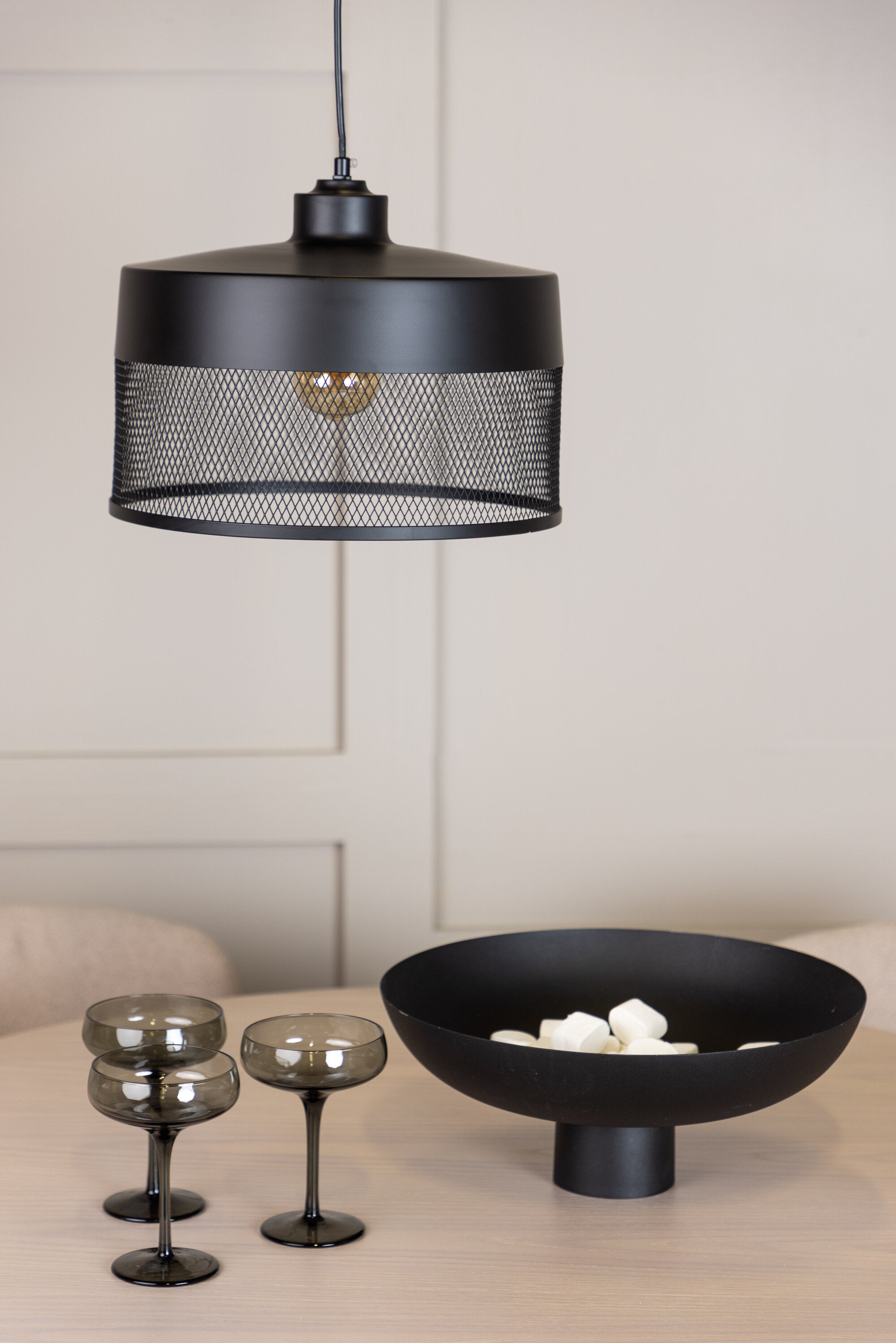 Toulon Pendelleuchte in Schwarz präsentiert im Onlineshop von KAQTU Design AG. Pendelleuchte ist von Venture Home