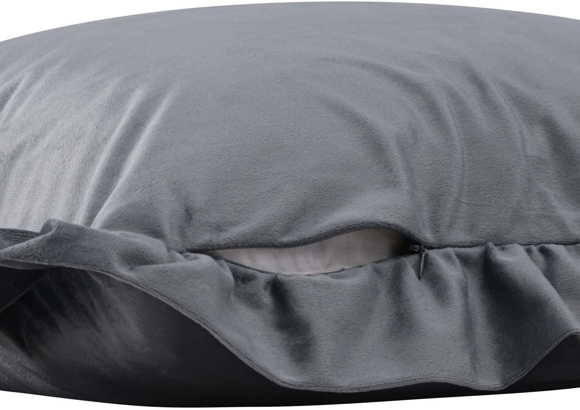 Hailey Kissenbezug in Grau präsentiert im Onlineshop von KAQTU Design AG. Deko Kissenbezug ist von Venture Home