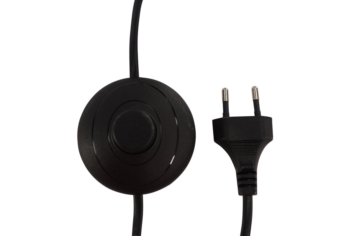 Marsan Stehleuchte in Schwarz präsentiert im Onlineshop von KAQTU Design AG. Stehleuchte ist von Venture Home