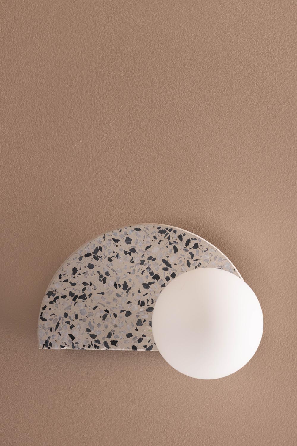 Abbeville Wandleuchte in Weiss präsentiert im Onlineshop von KAQTU Design AG. Wandleuchte ist von Venture Home