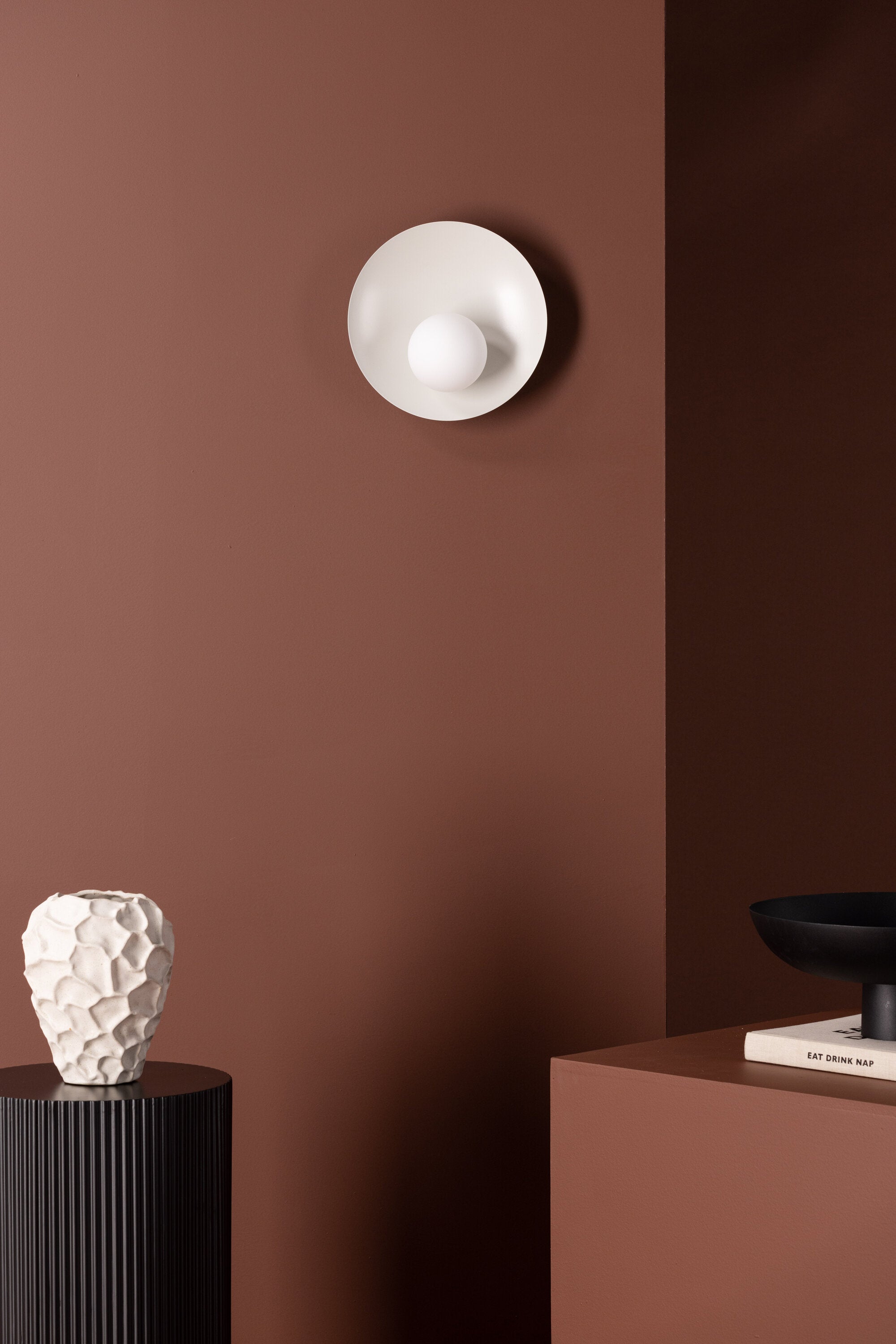 Le Havre Wandleuchte in Hellgrau präsentiert im Onlineshop von KAQTU Design AG. Wandleuchte ist von Venture Home