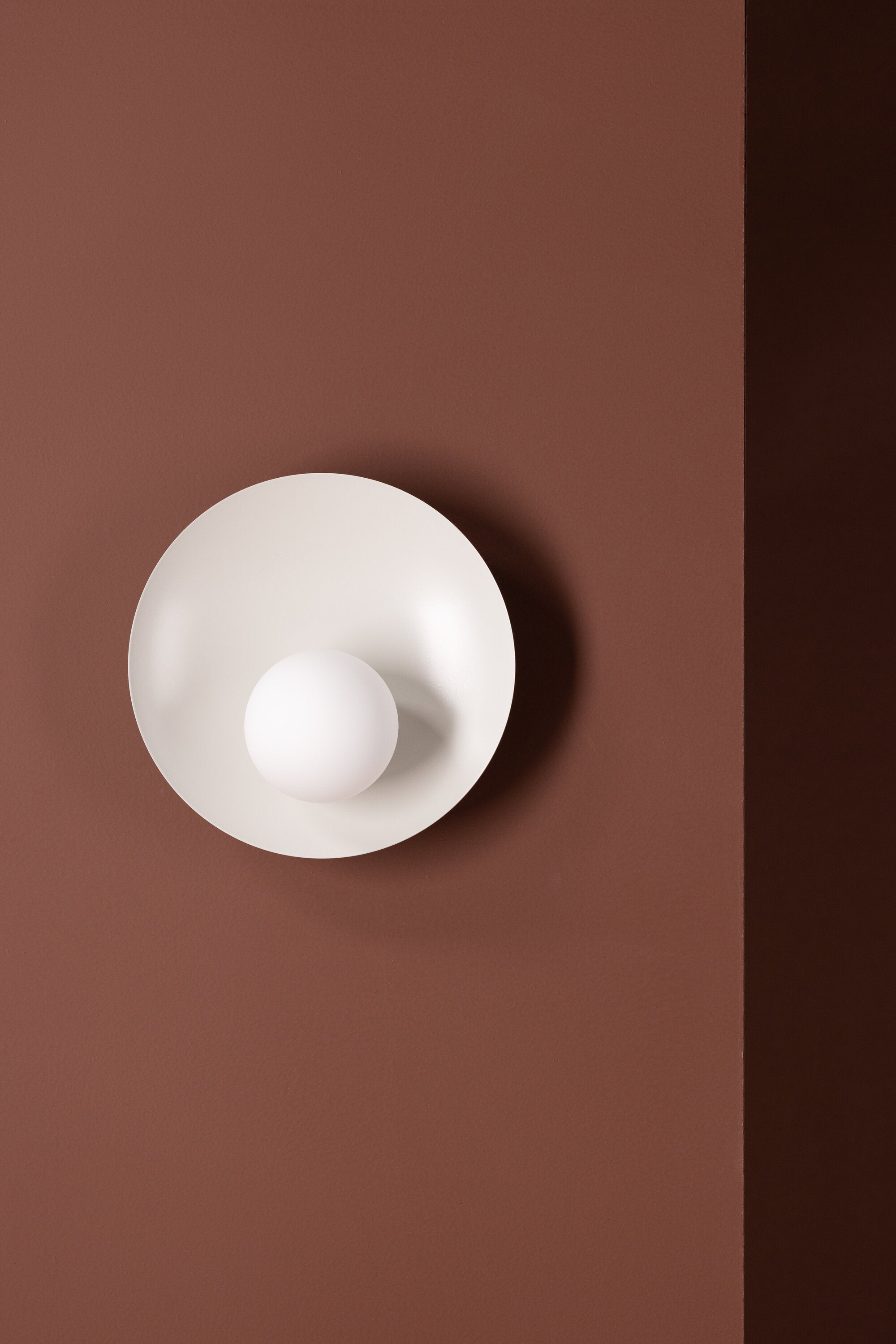 Le Havre Wandleuchte in Hellgrau präsentiert im Onlineshop von KAQTU Design AG. Wandleuchte ist von Venture Home