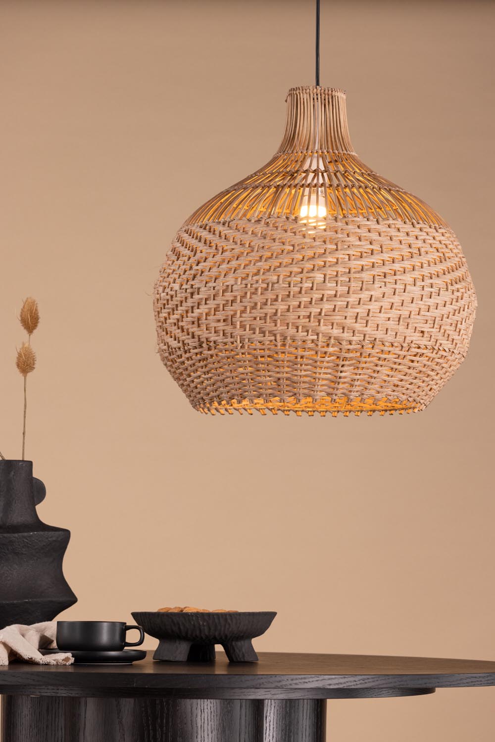 Bastia Pendelleuchte in Natur präsentiert im Onlineshop von KAQTU Design AG. Pendelleuchte ist von Venture Home