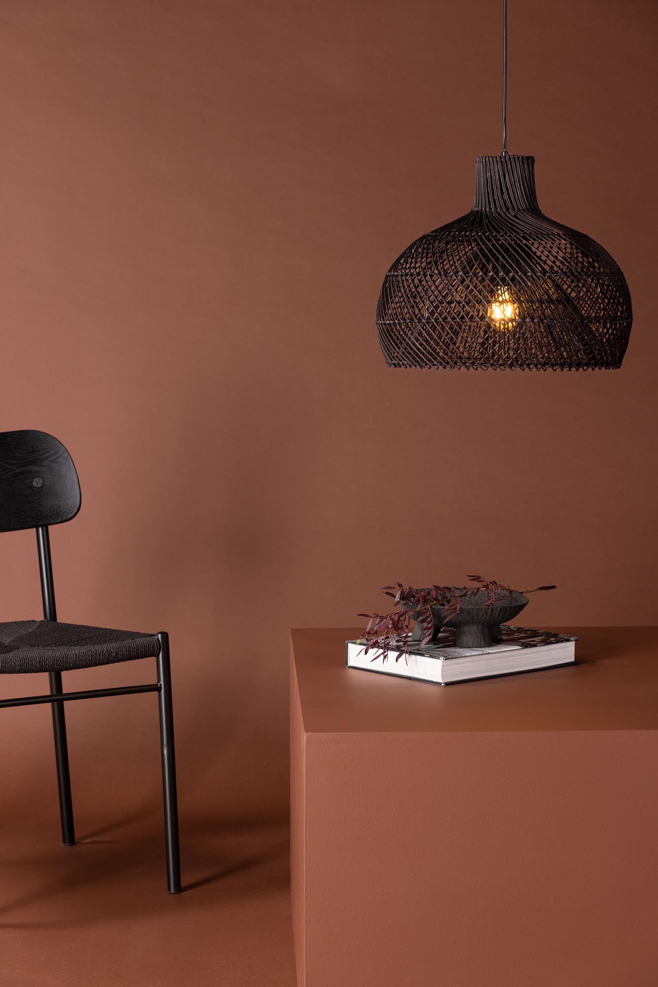 Laroche Pendelleuchte in Schwarz präsentiert im Onlineshop von KAQTU Design AG. Pendelleuchte ist von Venture Home