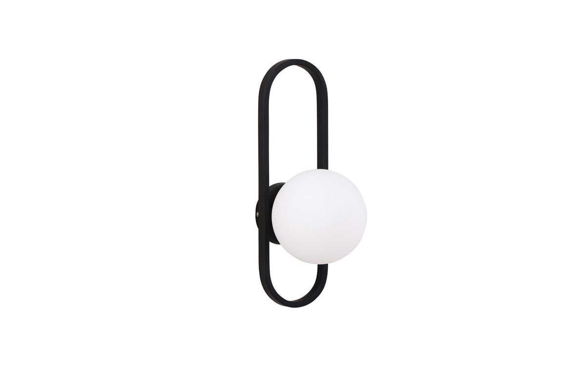 Alpes Wandleuchte in Schwarz präsentiert im Onlineshop von KAQTU Design AG. Wandleuchte ist von Venture Home
