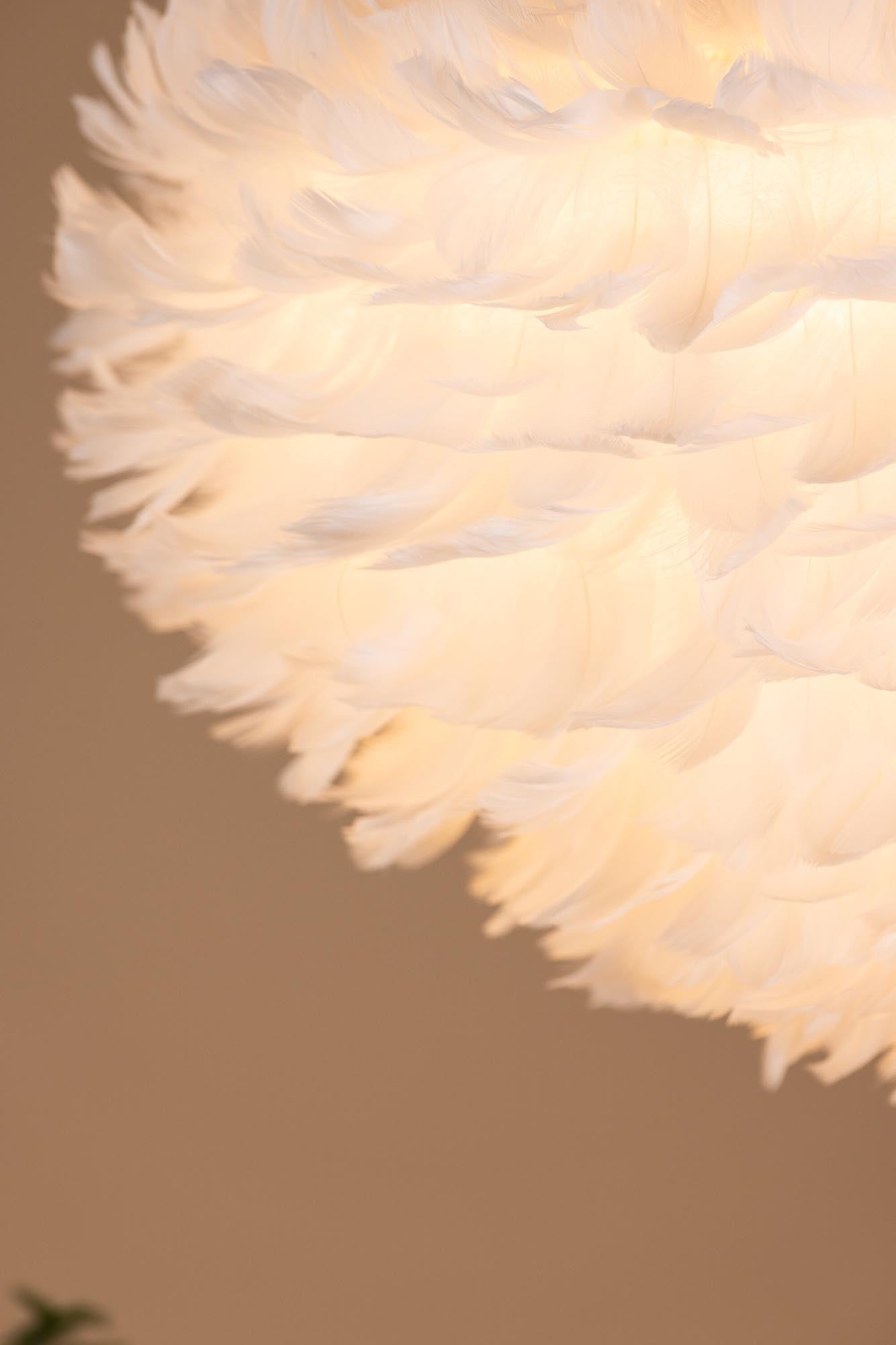 Nicola Pendelleuchte in Weiss präsentiert im Onlineshop von KAQTU Design AG. Pendelleuchte ist von Venture Home