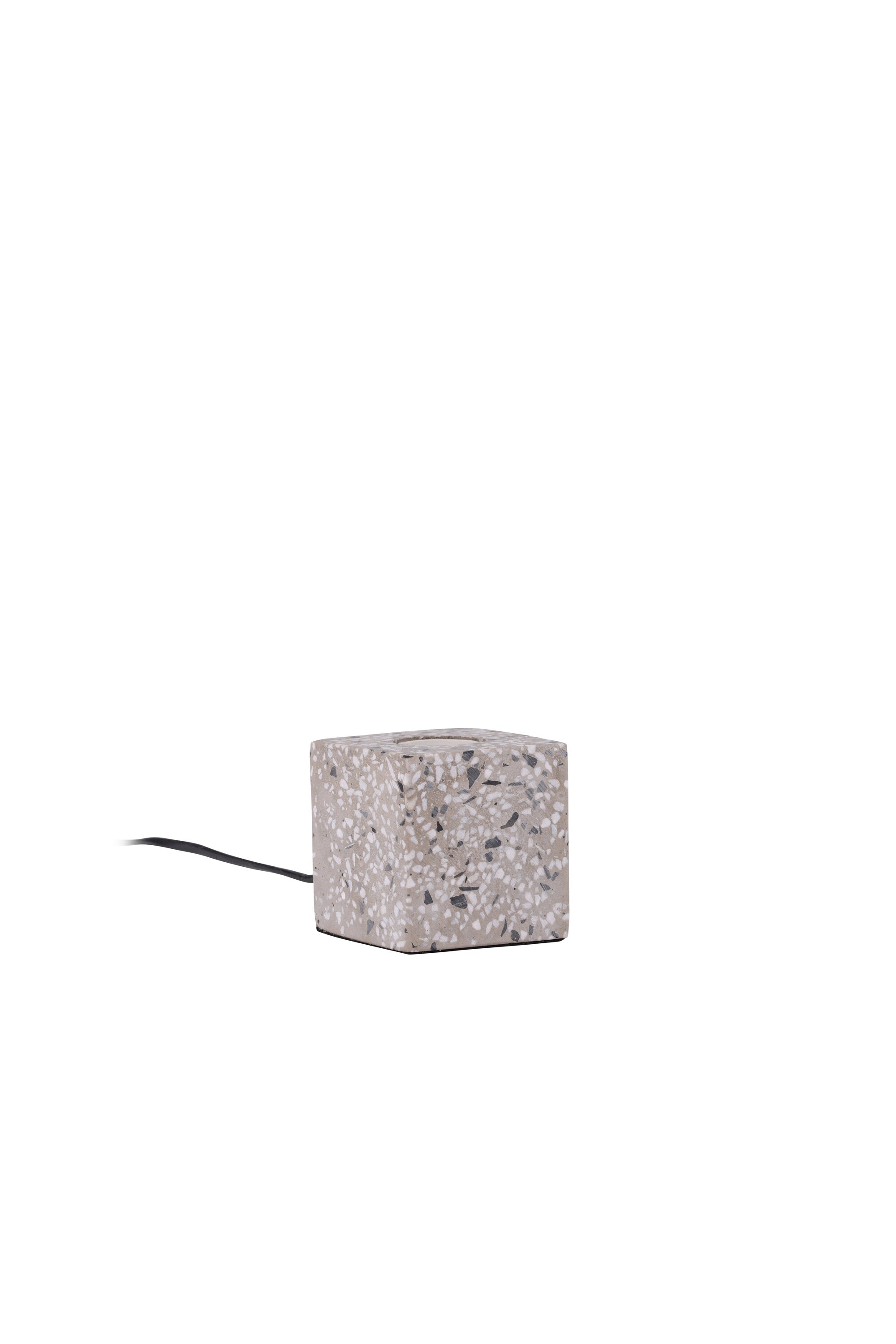 Rilche Tischleuchte in Weiss präsentiert im Onlineshop von KAQTU Design AG. Tischleuchte ist von Venture Home