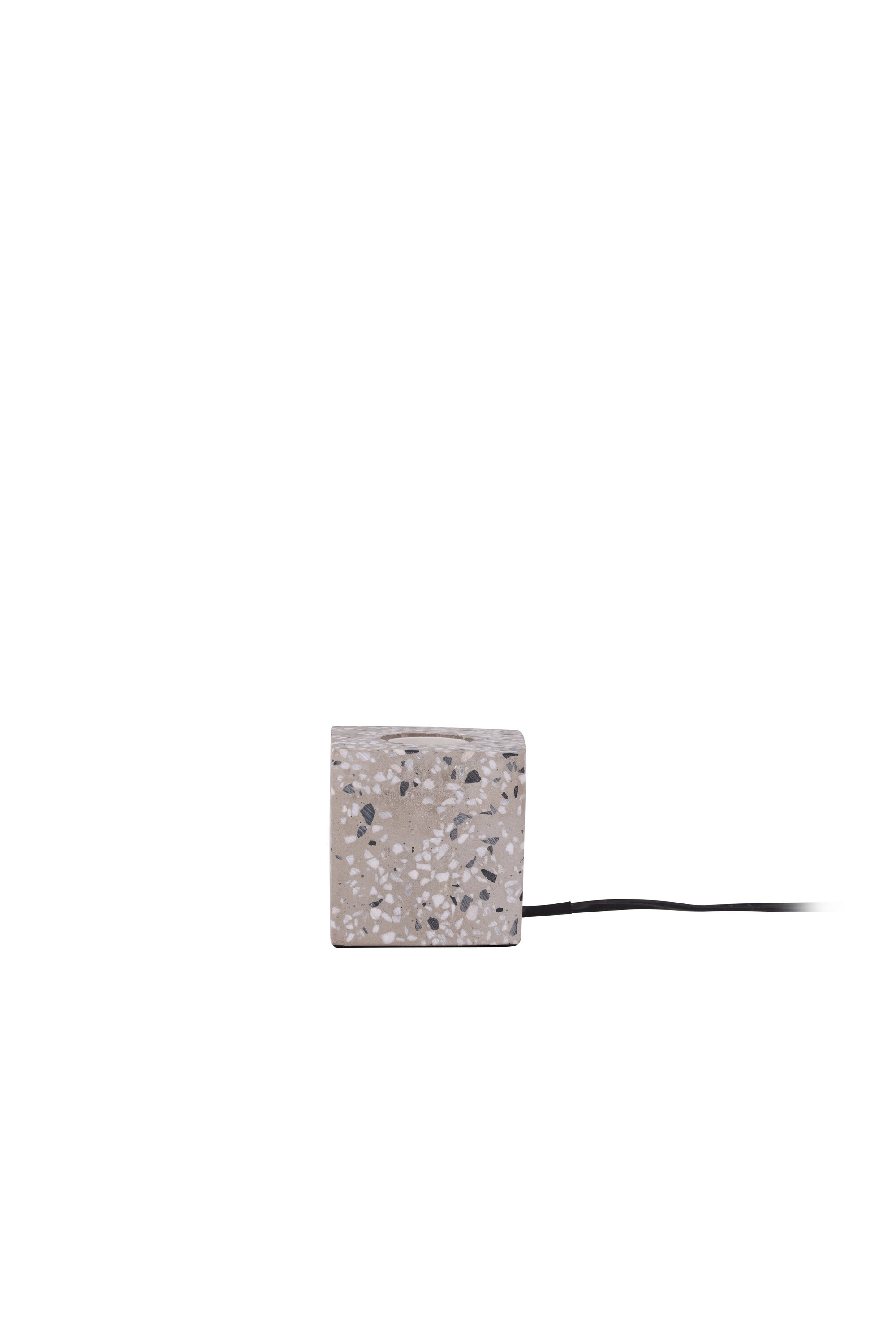 Rilche Tischleuchte in Weiss präsentiert im Onlineshop von KAQTU Design AG. Tischleuchte ist von Venture Home