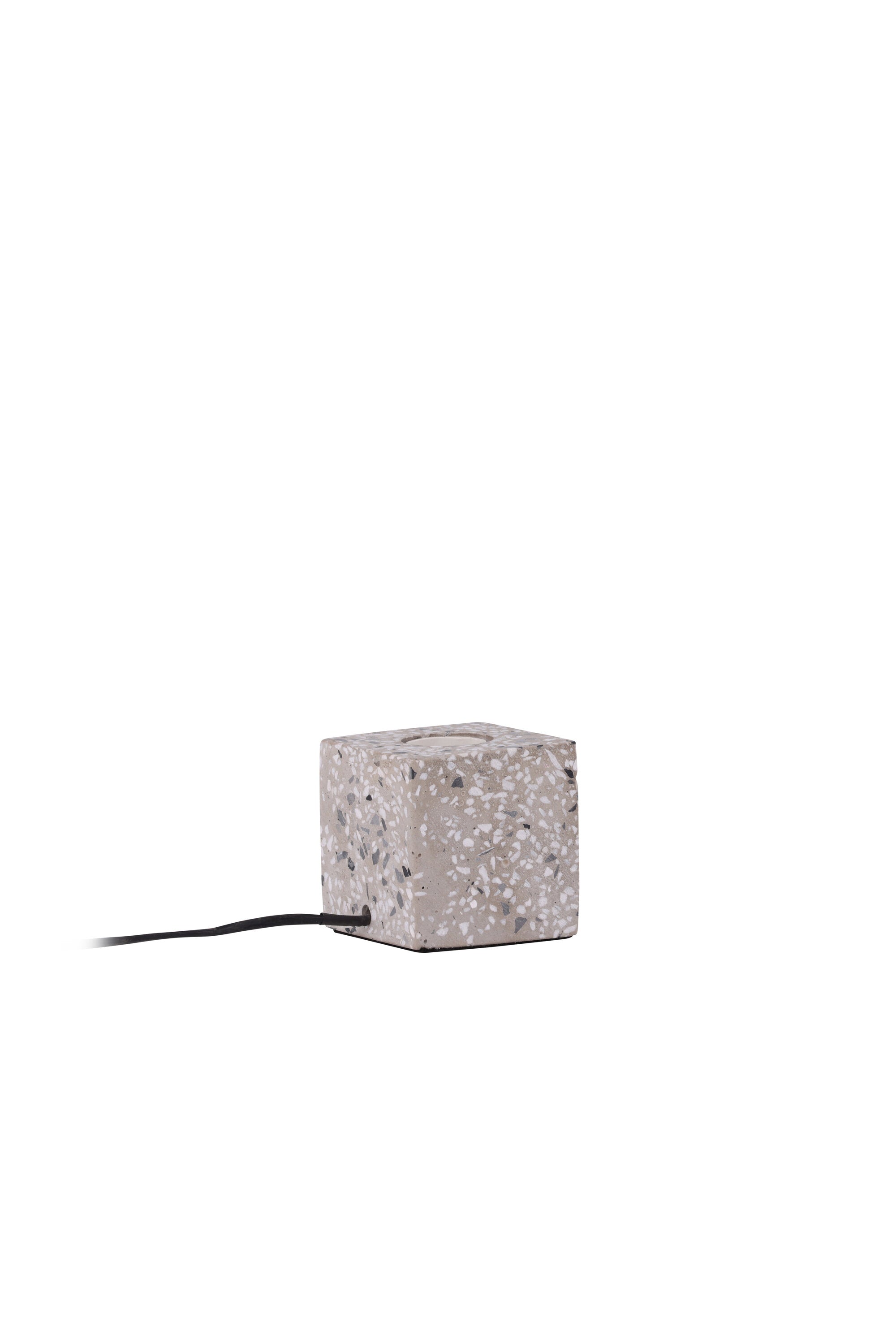Rilche Tischleuchte in Weiss präsentiert im Onlineshop von KAQTU Design AG. Tischleuchte ist von Venture Home