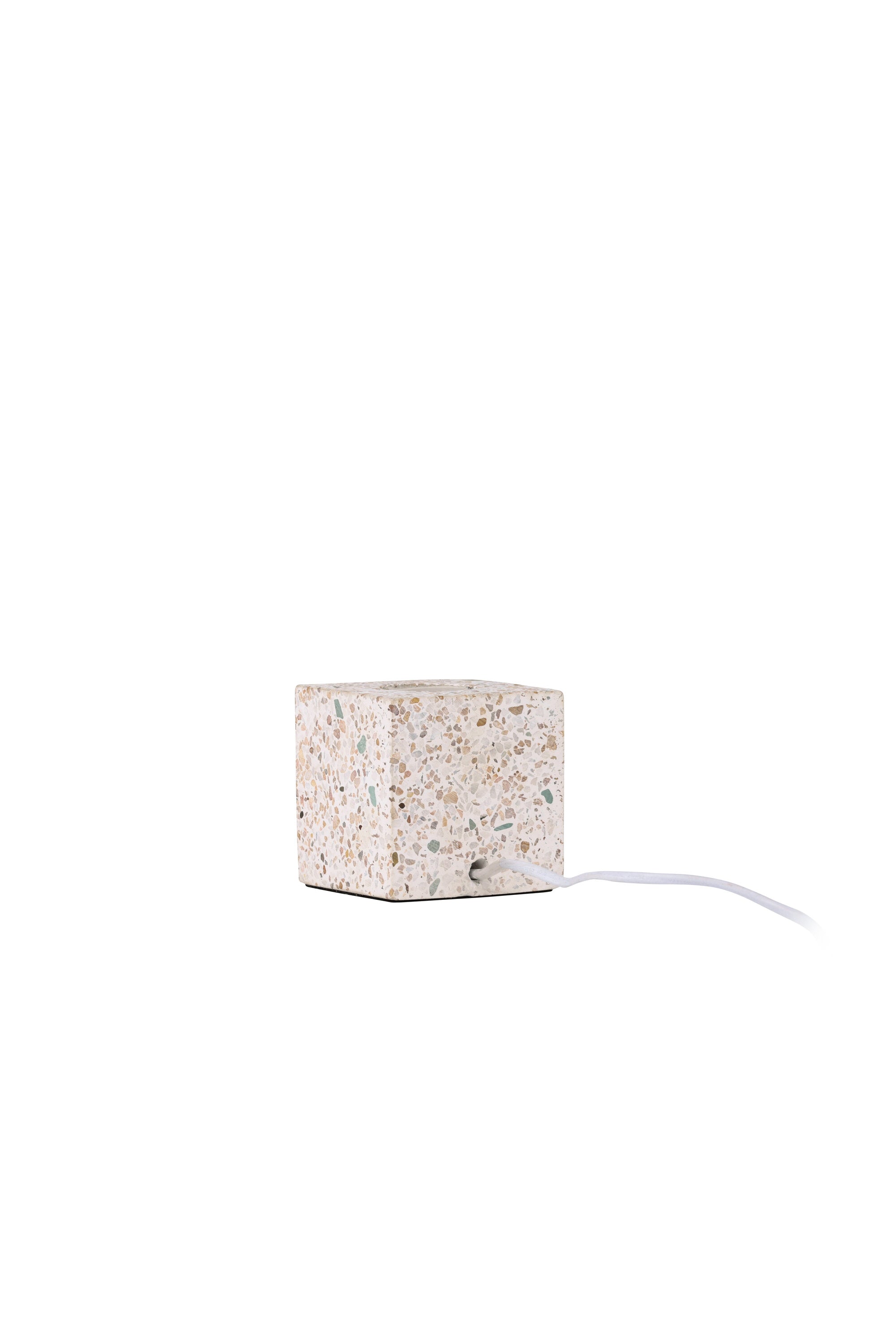 Rilche Tischleuchte in Grau präsentiert im Onlineshop von KAQTU Design AG. Tischleuchte ist von Venture Home