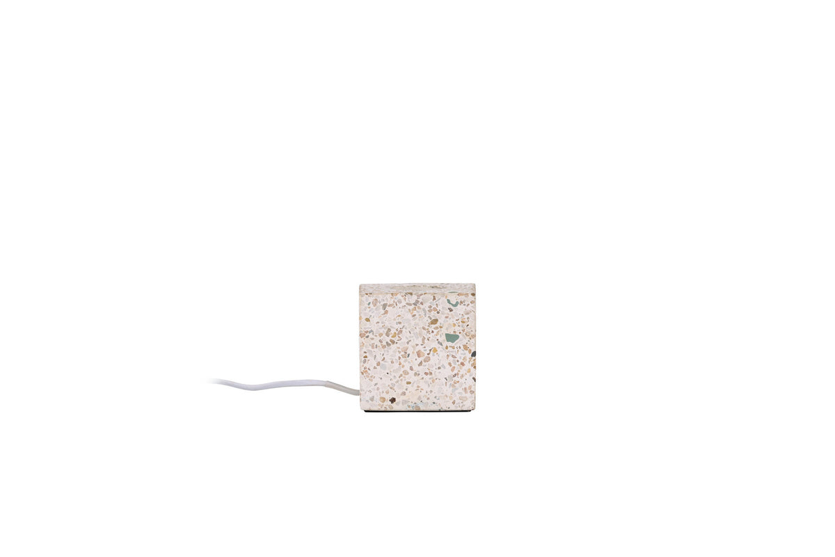 Rilche Tischleuchte in Grau präsentiert im Onlineshop von KAQTU Design AG. Tischleuchte ist von Venture Home