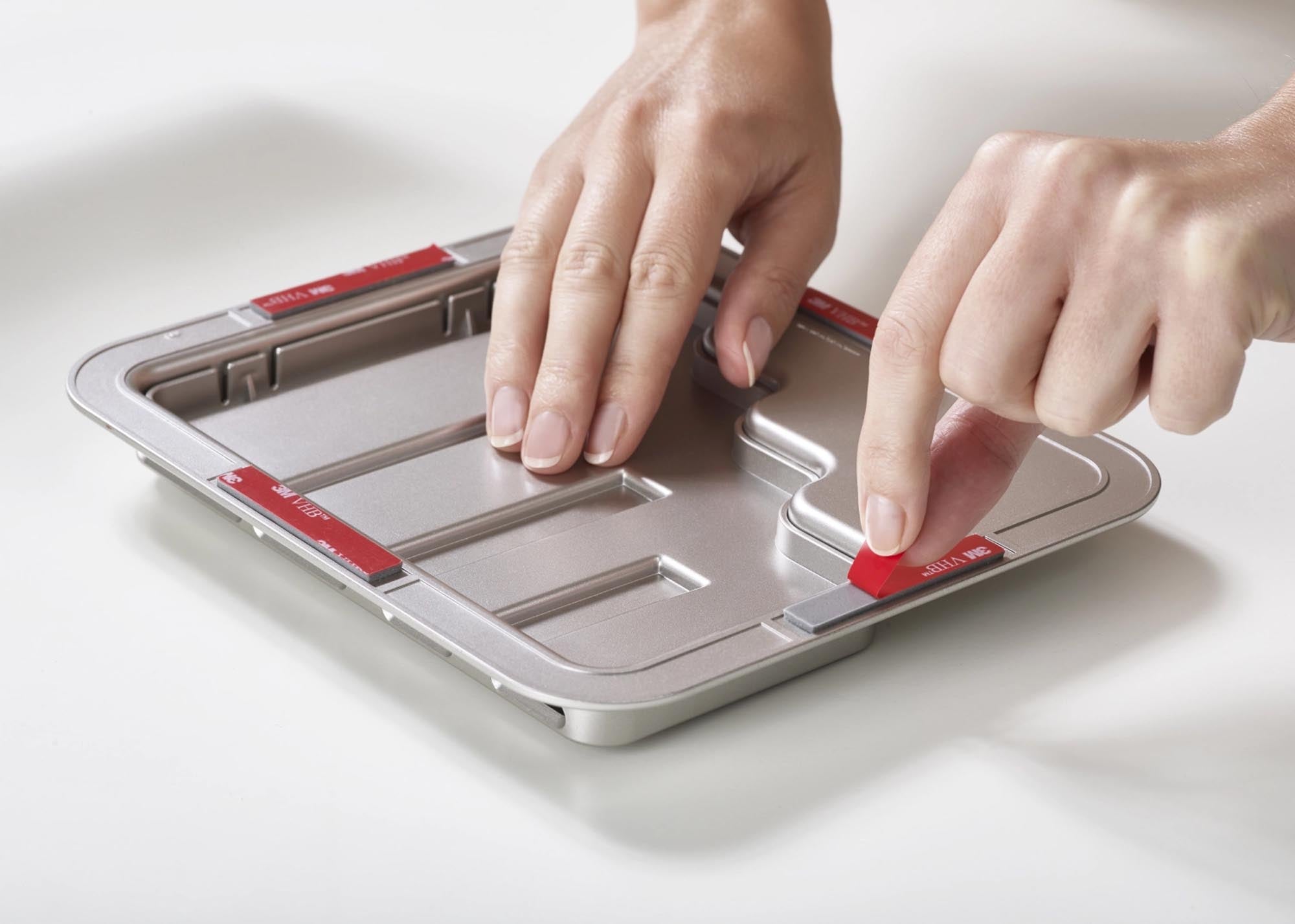 Praktisches 4-teiliges Joseph Joseph Messer-Set mit hochwertigem Edelstahl, ergonomischem Design und innovativer Hebetechnologie für mehr Hygiene.