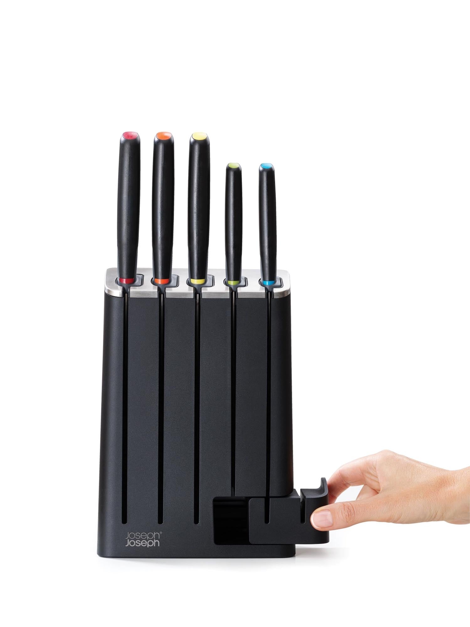 Erleben Sie das Joseph Joseph Elevate Knives SlimBlock 5tlg. Messerset: Robuste Edelstahlklingen, platzsparender Block und ergonomische Griffe für müheloses Schneiden.