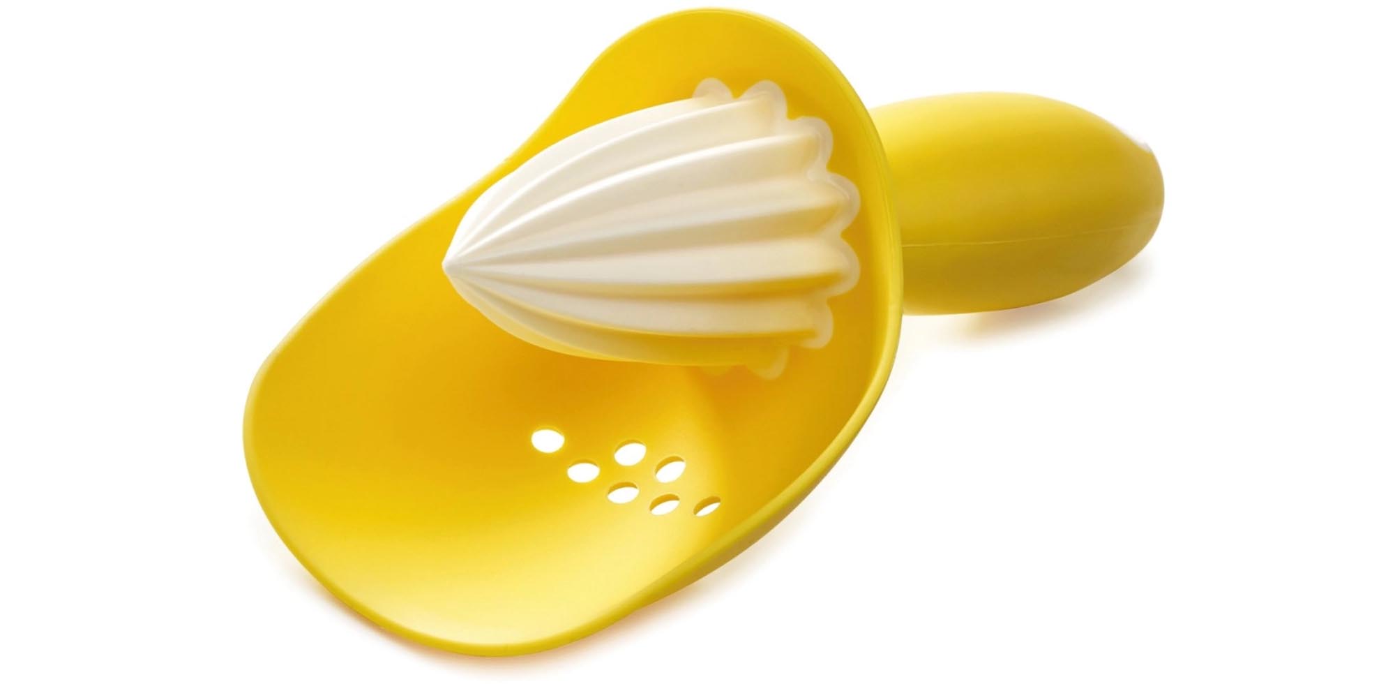 Praktische Zitruspresse von Joseph Joseph in leuchtendem Gelb. Ergonomisch, kompakt und leicht zu reinigen – für perfekten Saftgenuss ohne Chaos!