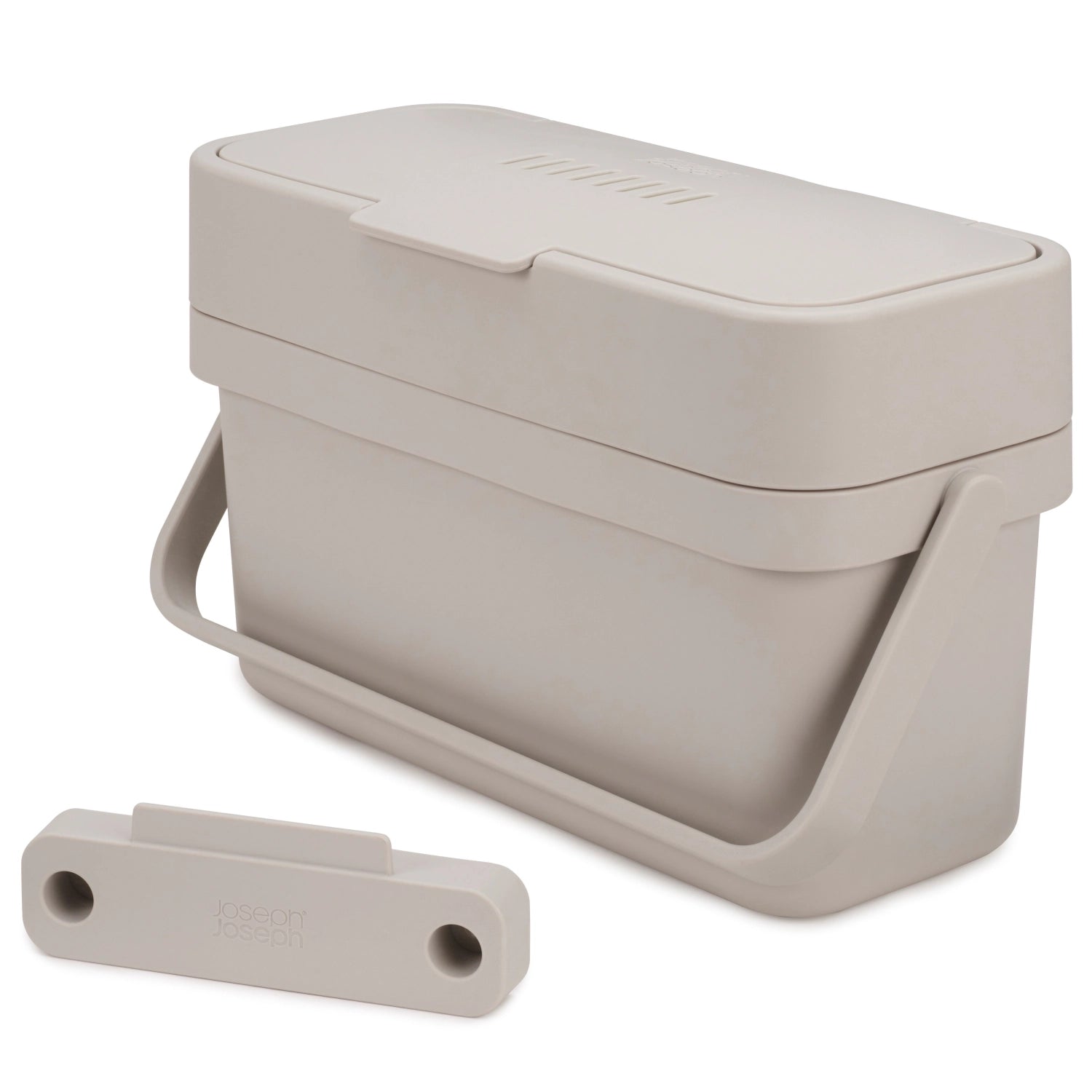 3er Set Space Stielkasserolle in den Größen 15, 19 und 23 cm mit 2 Pfannenschutz, ideal für platzsparendes Kochen und Aufbewahren.