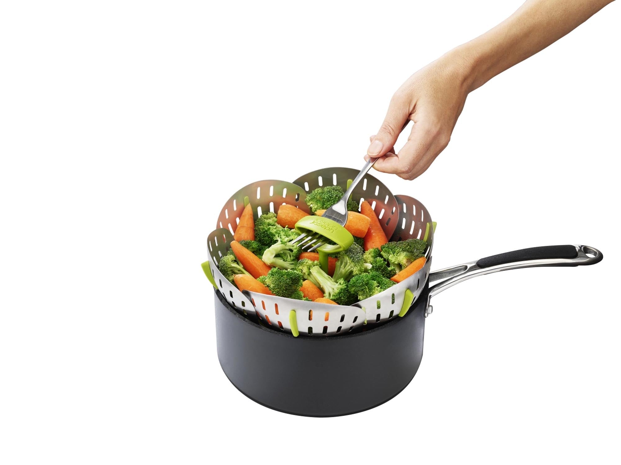 Stylischer, zusammenklappbarer Dampfgarein aus Edelstahl in modernem Grün von Joseph Joseph – ideal für gesundes Garen und platzsparend.