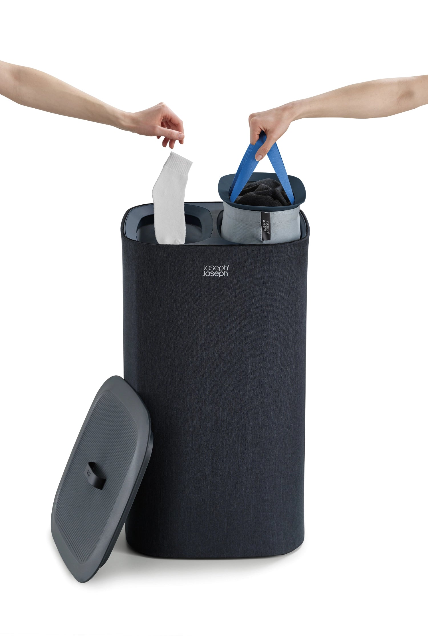 Moderner 60-Liter-Wäschetrennkorb in Schwarz von Joseph Joseph, ideal für eine effiziente und stilvolle Wäscheorganisation.