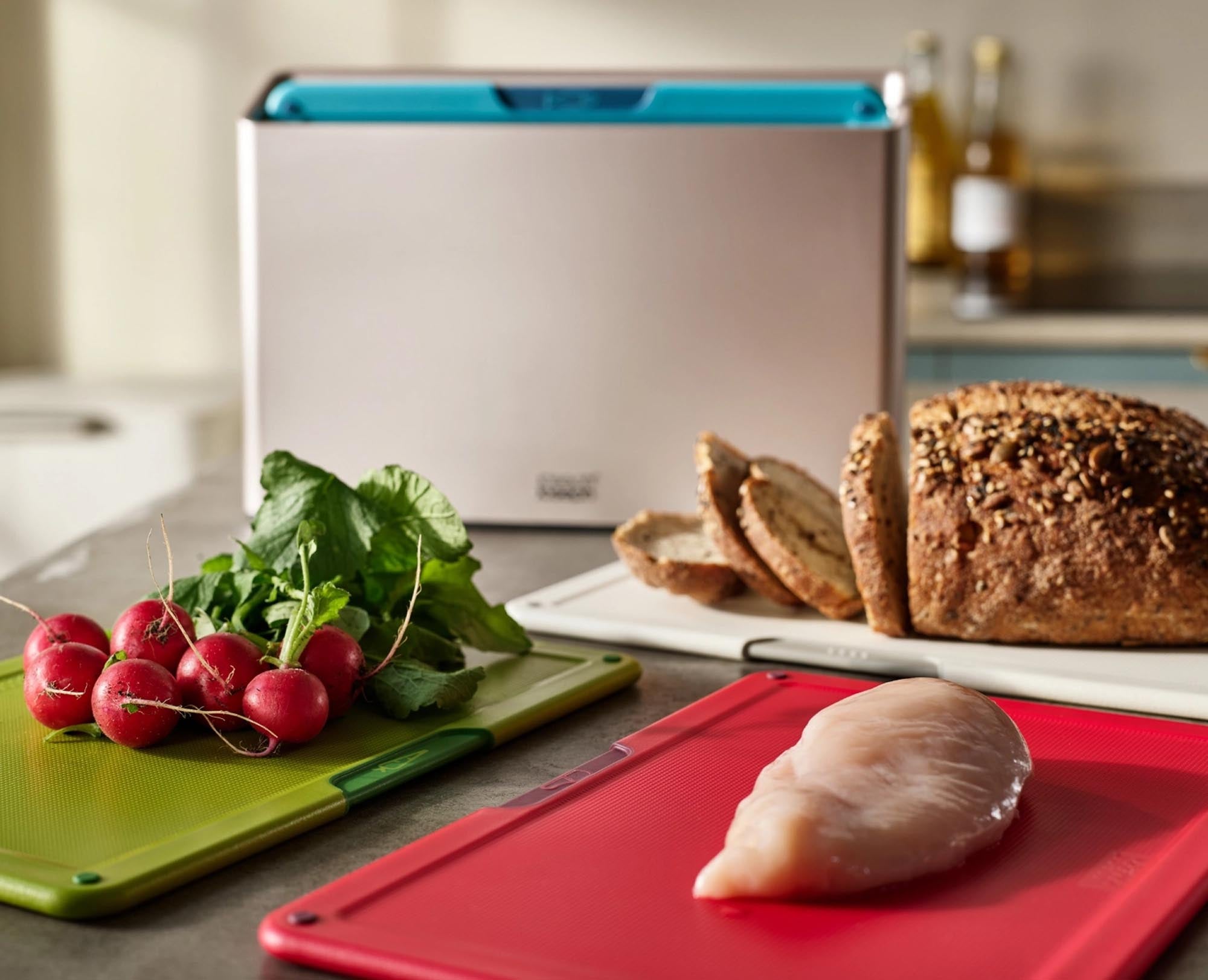Folio Icon 4 tlg. Schneidebrettset: Robuste, hygienische Bretter in bunten Farben für sichere Zubereitung. Perfekt für jede Küche!