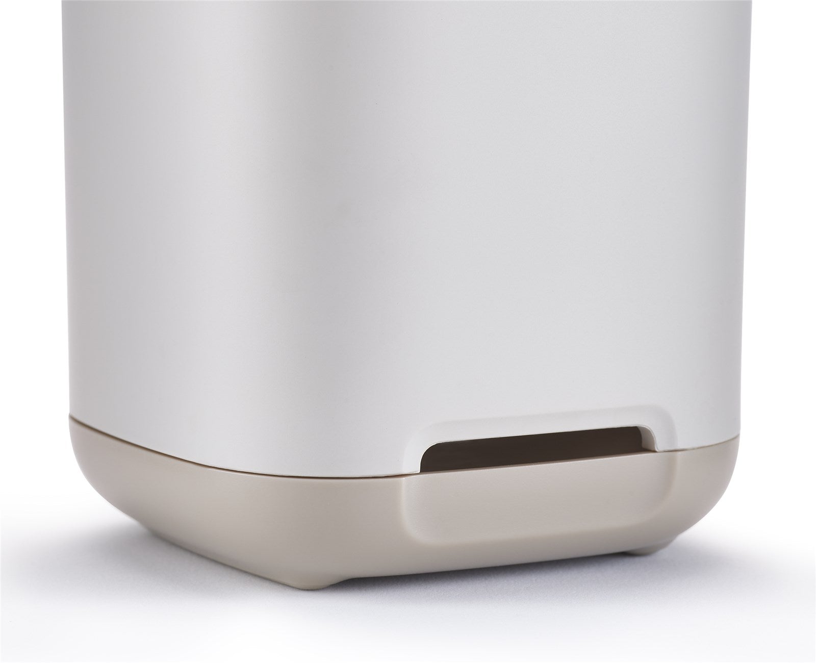 Praktischer EasyStore Zahnbürstenhalter in elegantem Ecru von Joseph Joseph – für ein aufgeräumtes Badezimmer und optimale Hygiene.