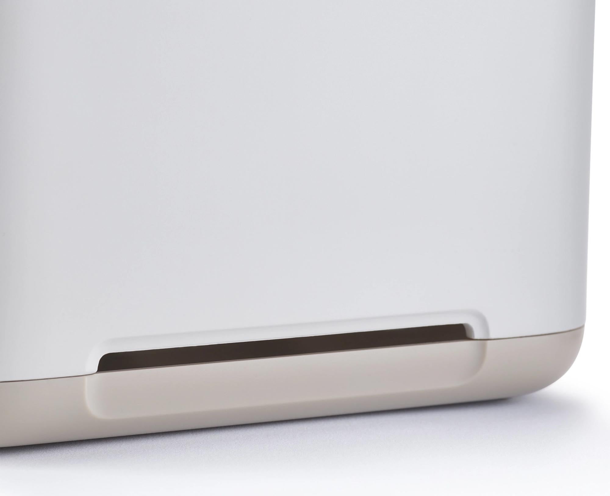 Geräumiger Zahnbürstenhalter in Ecru für perfekte Badorganisation.