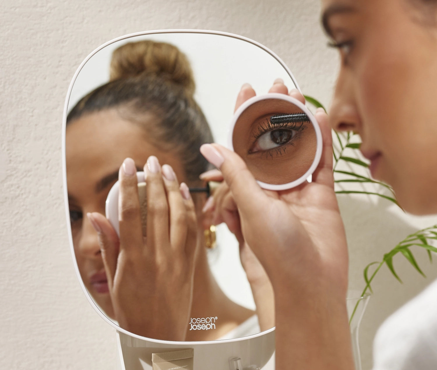 <tc>Viva</tc> base mirror with cosmetic organizer, 21x18.5x23cm