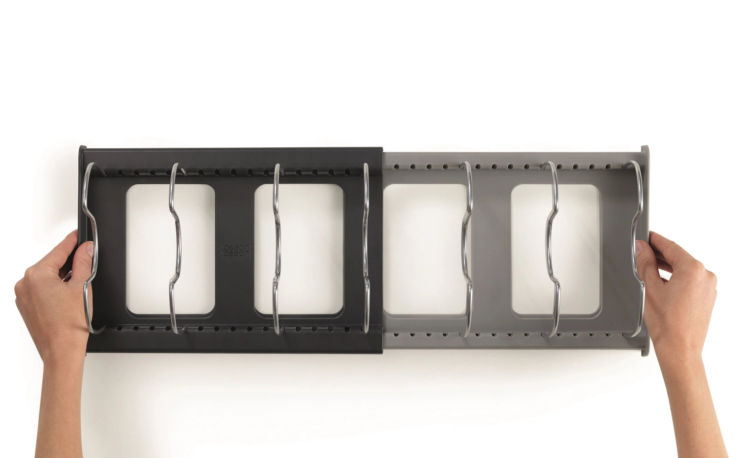 Stylischer und funktionaler DrawerStore Organizer in Grau von Joseph Joseph, perfekt für die platzsparende Aufbewahrung von Kochgeschirr und Utensilien.