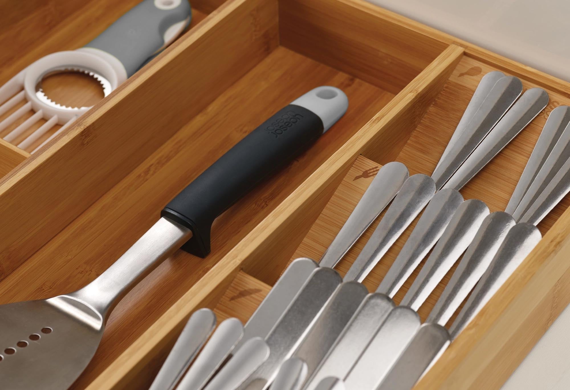 Stilvoller Bamboo-Organizer für Besteck von Joseph Joseph.