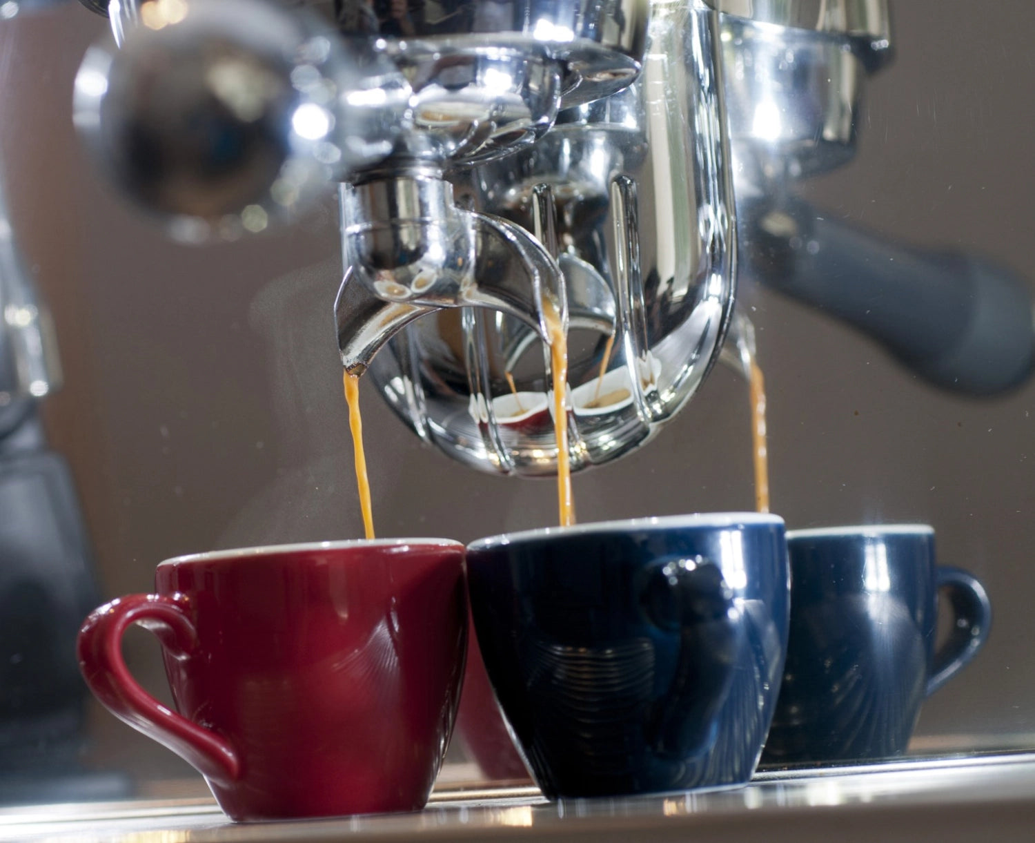 Elegante 80ml Egg Espresso Tasse von Loveramics, ideal für intensiven Espresso-Genuss, kombiniert zeitgemäßes Design mit hoher Qualität.