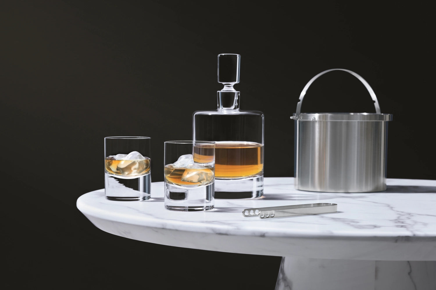 Stilvolles 3er Set Boris Whiskygläser von LSA, perfekt für genussvolle Whisky-Abende, vereint modernes Design mit exzellenter Qualität.