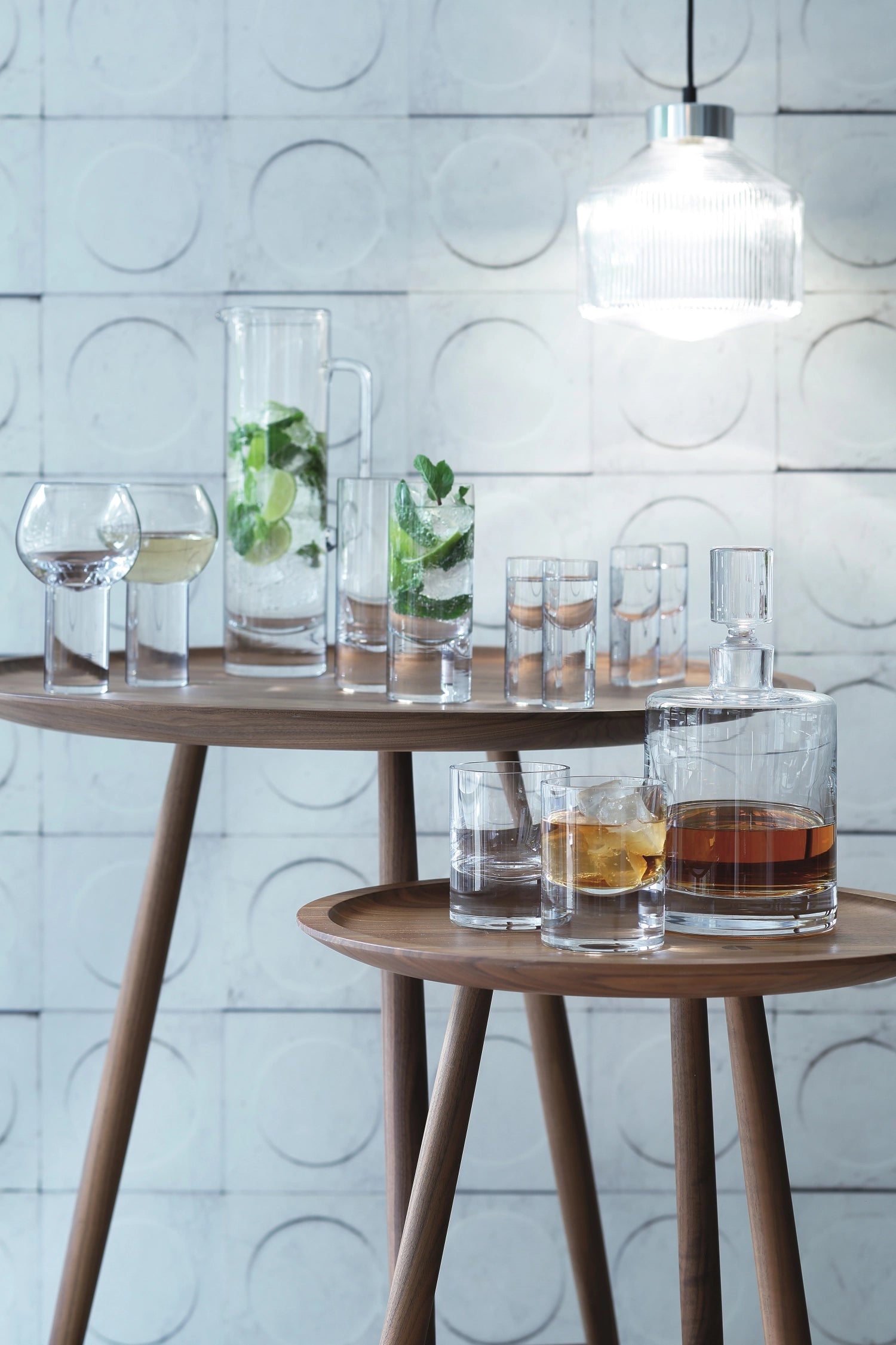 Elegantes 3er Set Boris Whiskygläser von LSA, ideal für Whisky-Liebhaber, vereint zeitgemäße Ästhetik mit hochwertiger Verarbeitung.