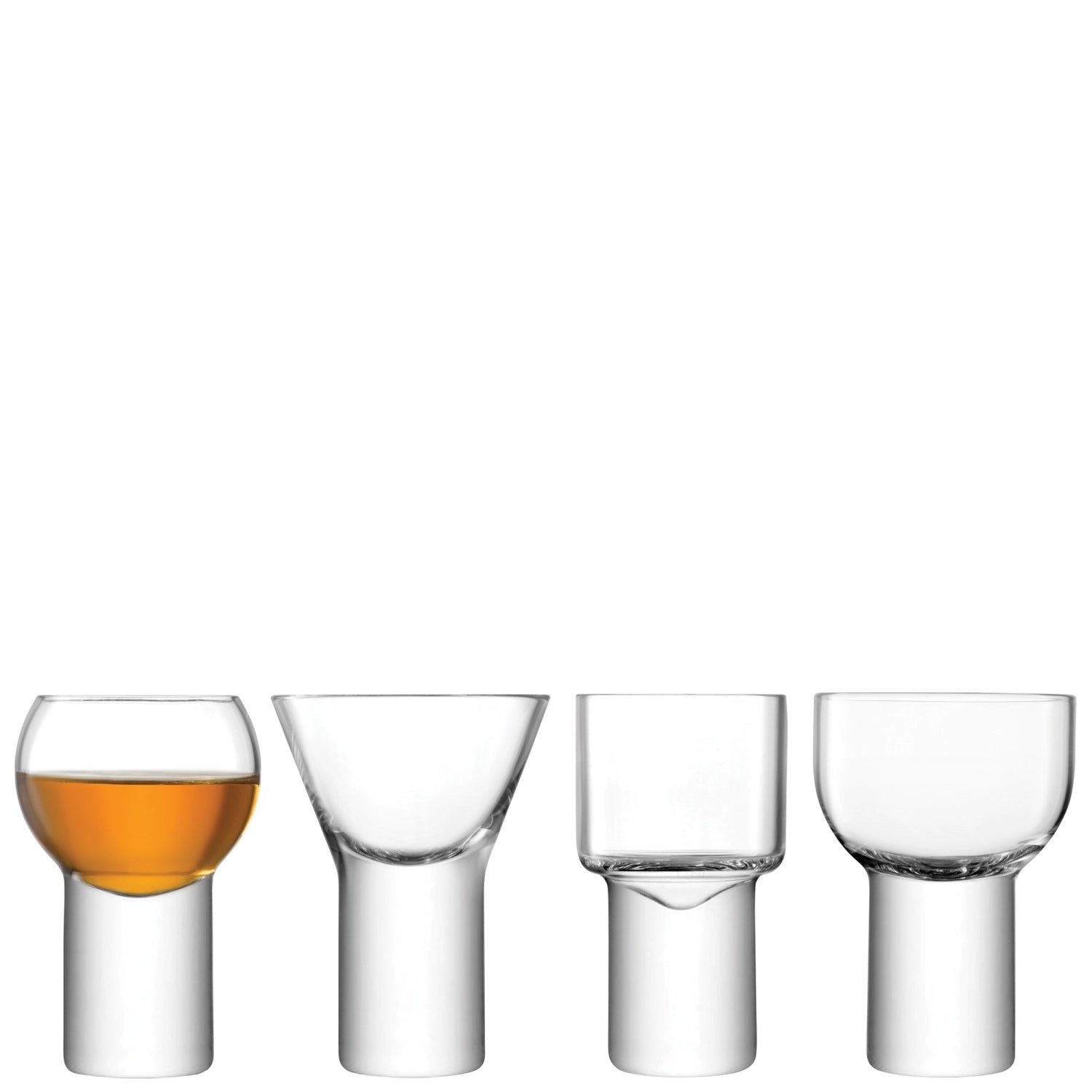 Elegantes 4er Set Boris Digestif Gläser von LSA, klar, ideal für Schnaps und Digestifs, vereint zeitloses Design mit hoher Qualität.
