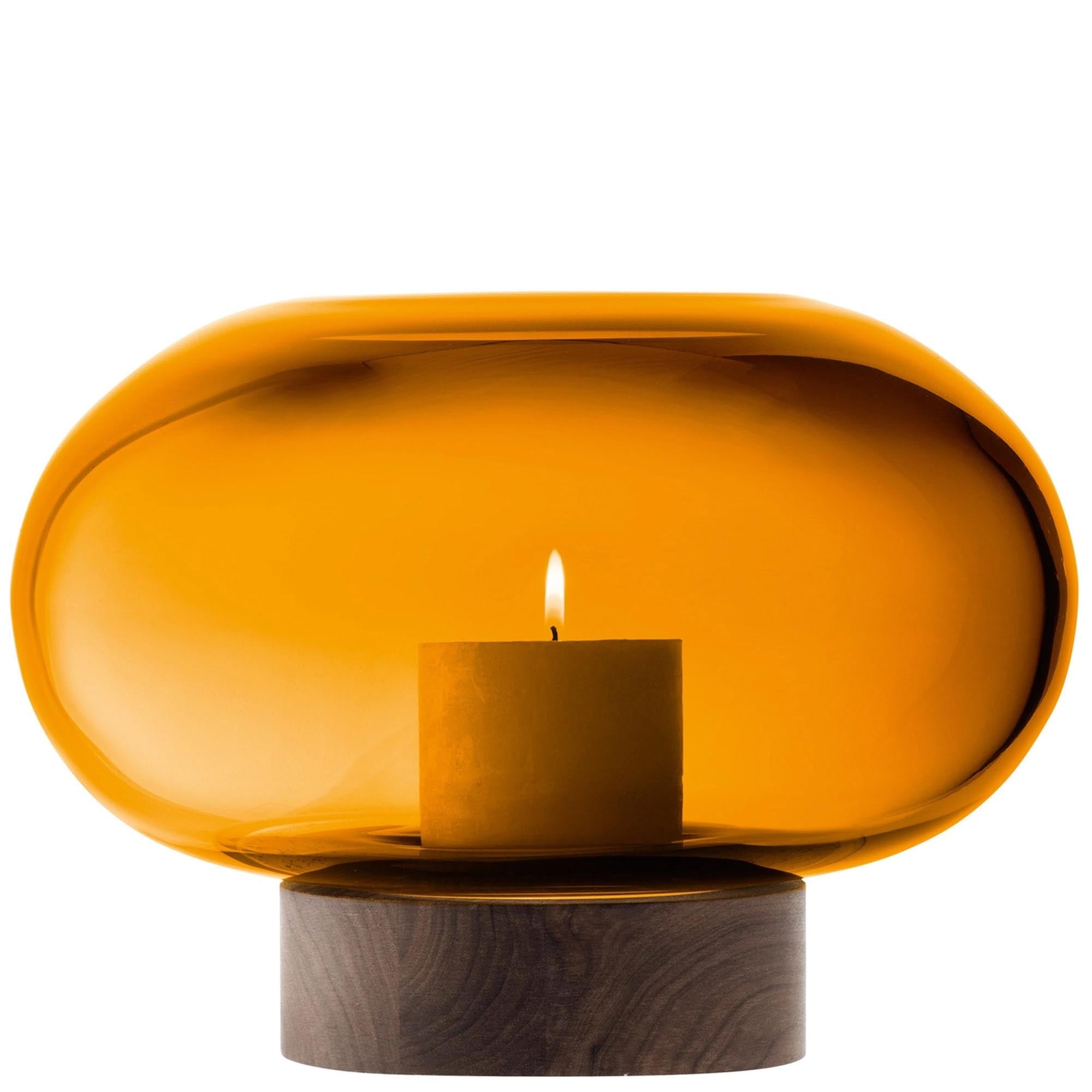 Stilvolle Oblate Vase Laterne in warmem Bernstein und edlem Walnussholz, Ø28cm, H19.5cm – perfekt für kreative Blumendekorationen.