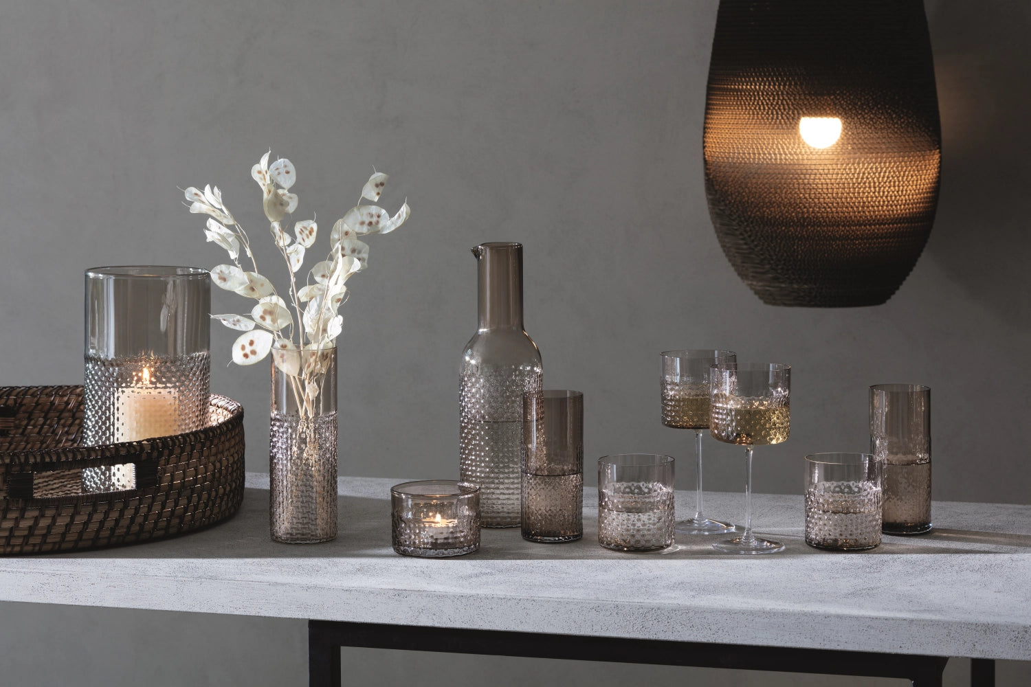 Erleben Sie Eleganz mit den Wicker Longdrinkgläsern von LSA. Dieses 2er Set aus klarem Glas mit 400ml Fassungsvermögen ist ideal für stilvolle Cocktails.