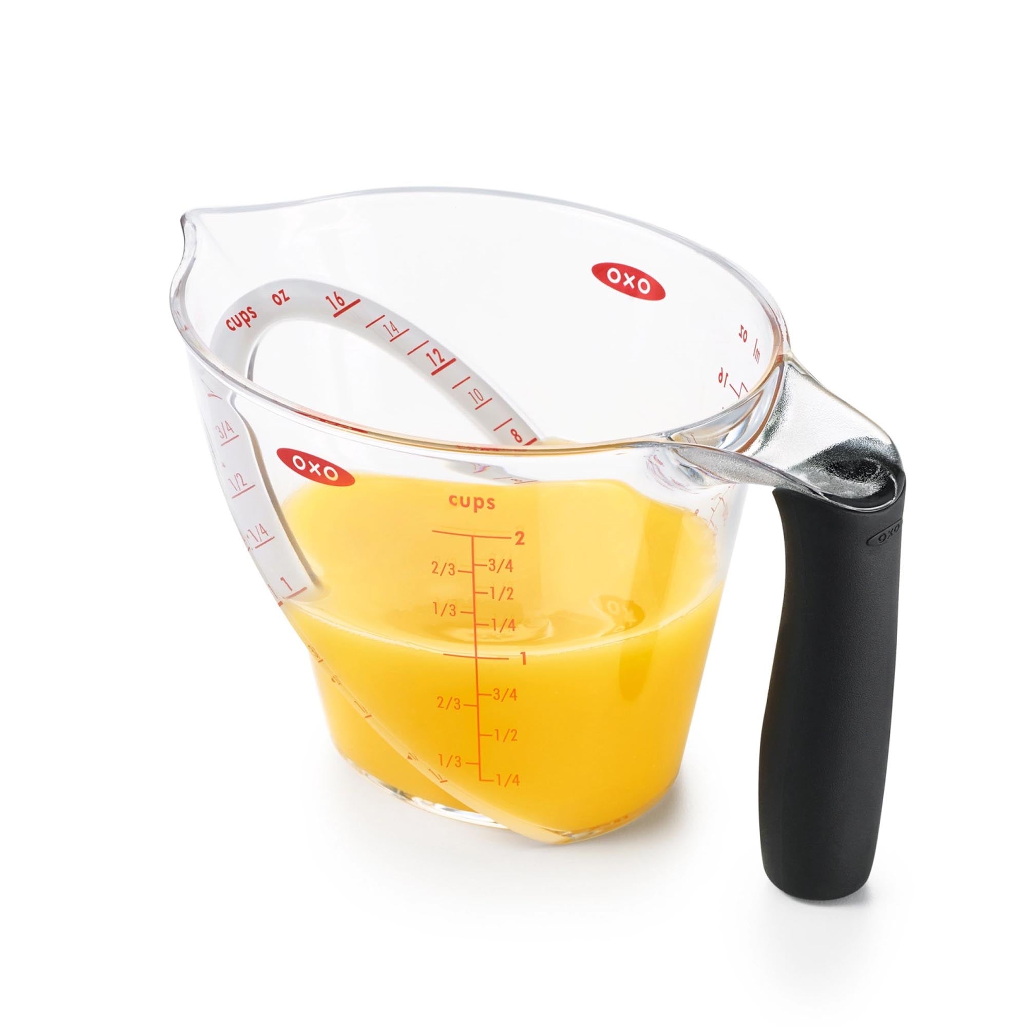 OXO abgewinkelter Messbecher (250 ml): Innovatives Design für präzises Messen, bruchsicher, BPA-frei und spülmaschinenfest.