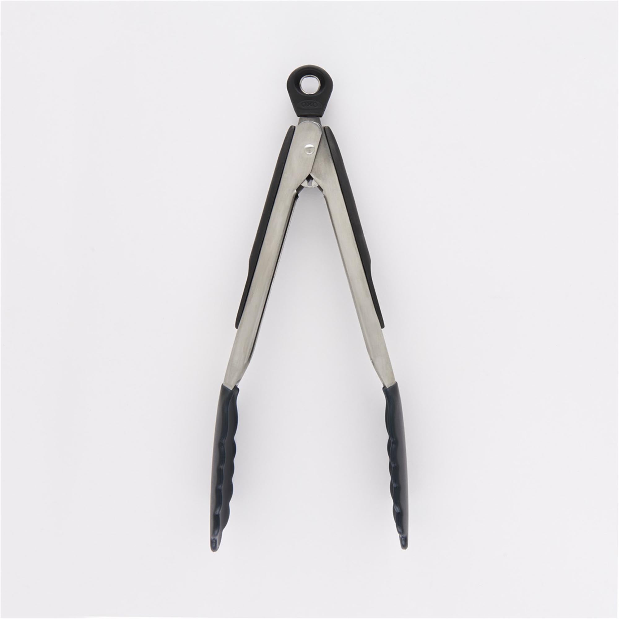 Entdecken Sie die OXO Zange mit Silikonköpfen (23 cm) – hitzebeständig, ergonomisch und spülmaschinenfest. Perfekt für vielseitige Küchenanwendungen!