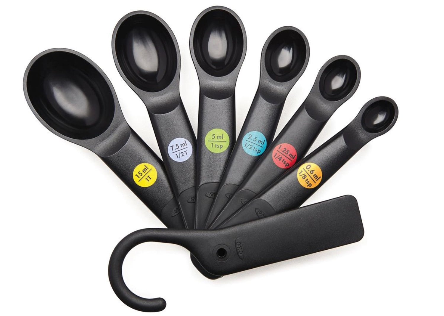 Präzises Abmessen mit dem OXO Messlöffel-Set 7 tlg. in Schwarz. Hochwertige Edelstahl-Löffel, spülmaschinenfest, ideal für Küche und Backen.