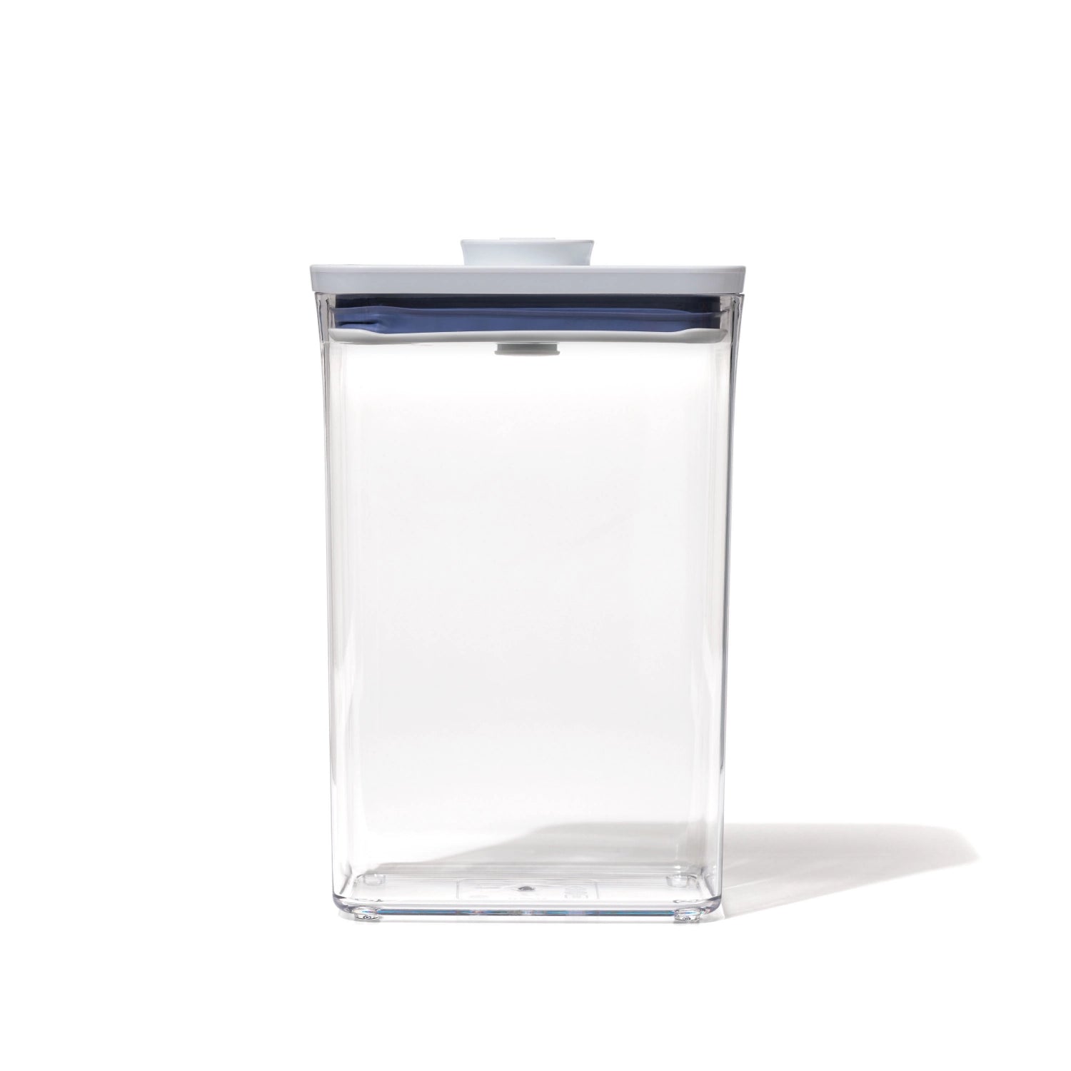 Rechteckiger OXO POP 2.0 Vorratsbehälter mit 2.6 l Volumen, ideal für die übersichtliche und platzsparende Lagerung von Lebensmitteln.