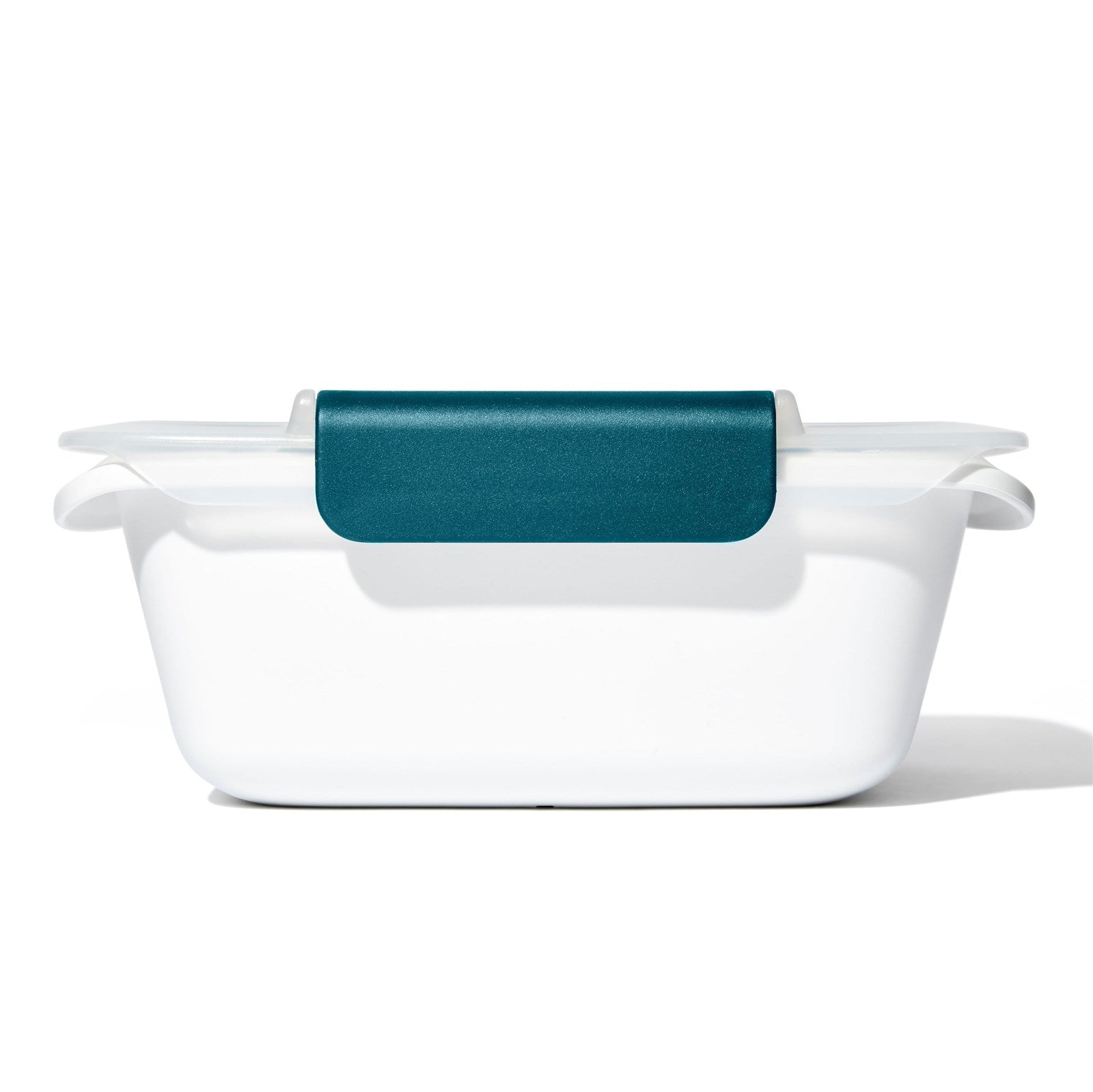 Praktische OXO Lunchbox: Ideal für frische Mahlzeiten unterwegs.