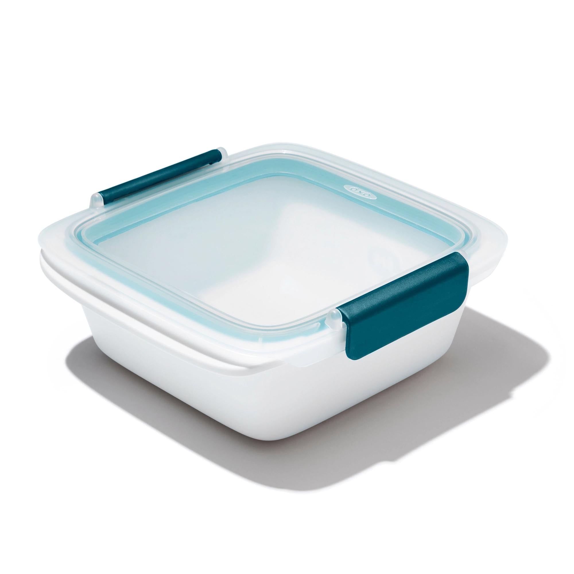 Praktische OXO Lunchbox: Ideal für frische Mahlzeiten unterwegs.