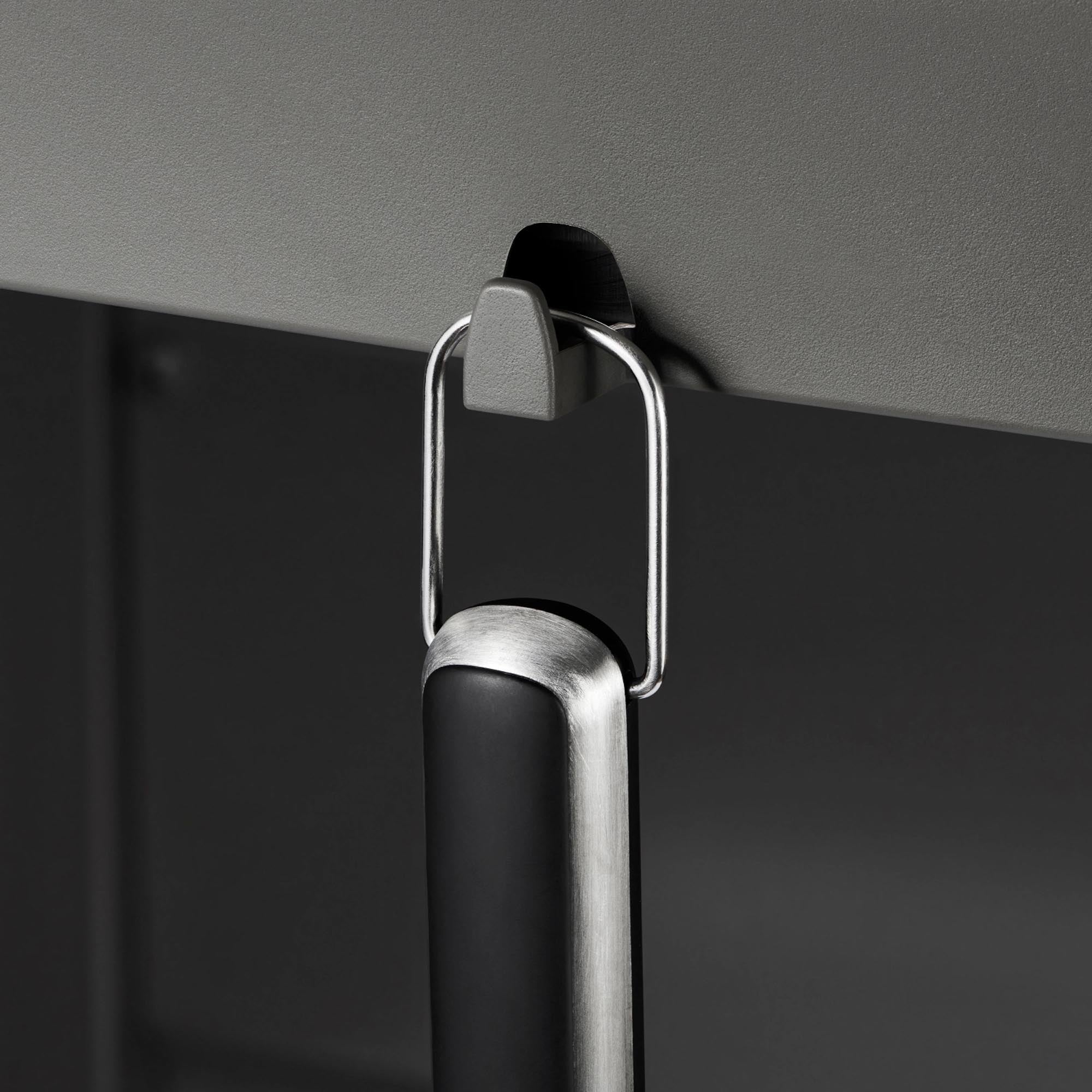 OXO Grillwender: Edelstahl, rutschfester Griff, perfektes BBQ-Tool.