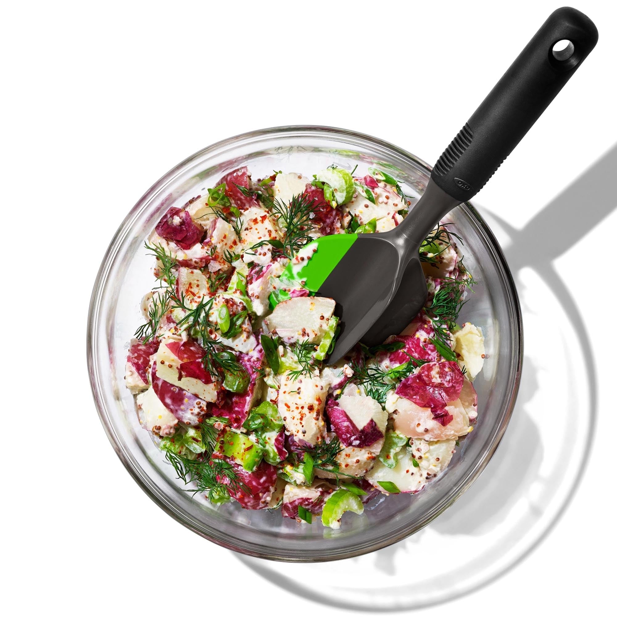 Der OXO Good Grips Avocado Stampfer und Schaber zaubert mühelos die perfekte Konsistenz für Ihre Avocado-Dips und -Aufstriche.