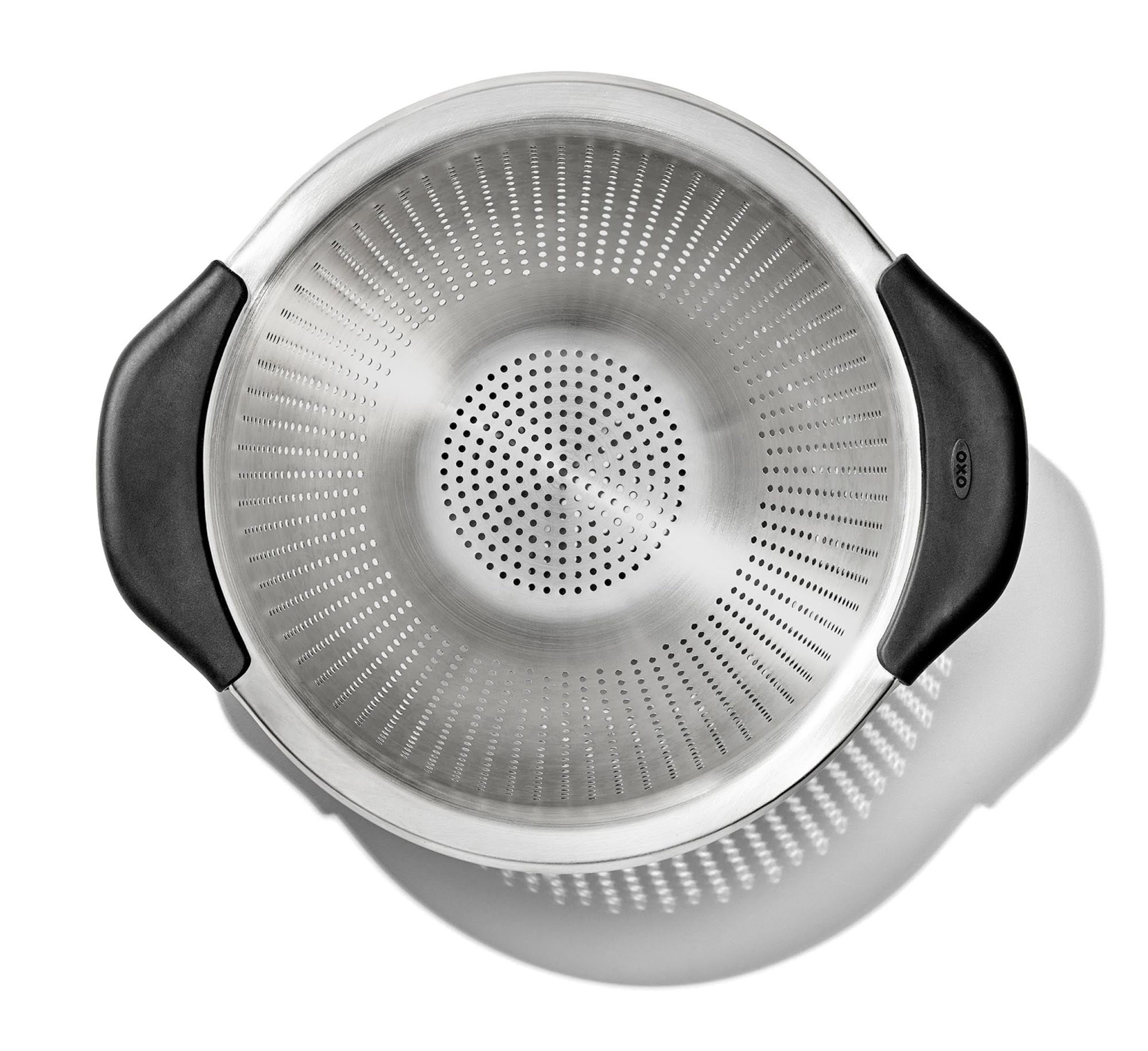 OXO Good Grips Sieb: Langlebiges Design für müheloses Abtropfen.